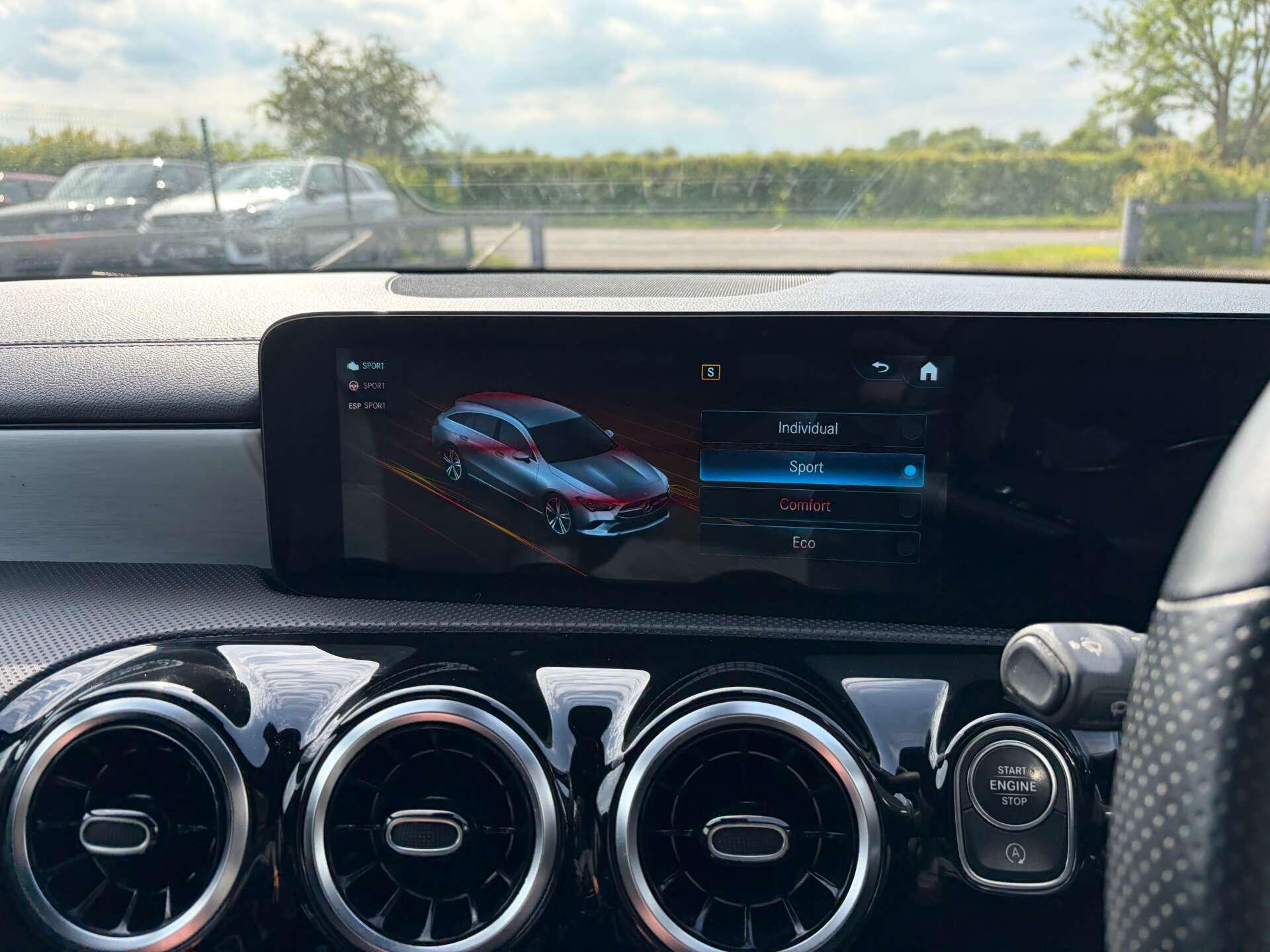 Mercedes-Benz Cla view 54