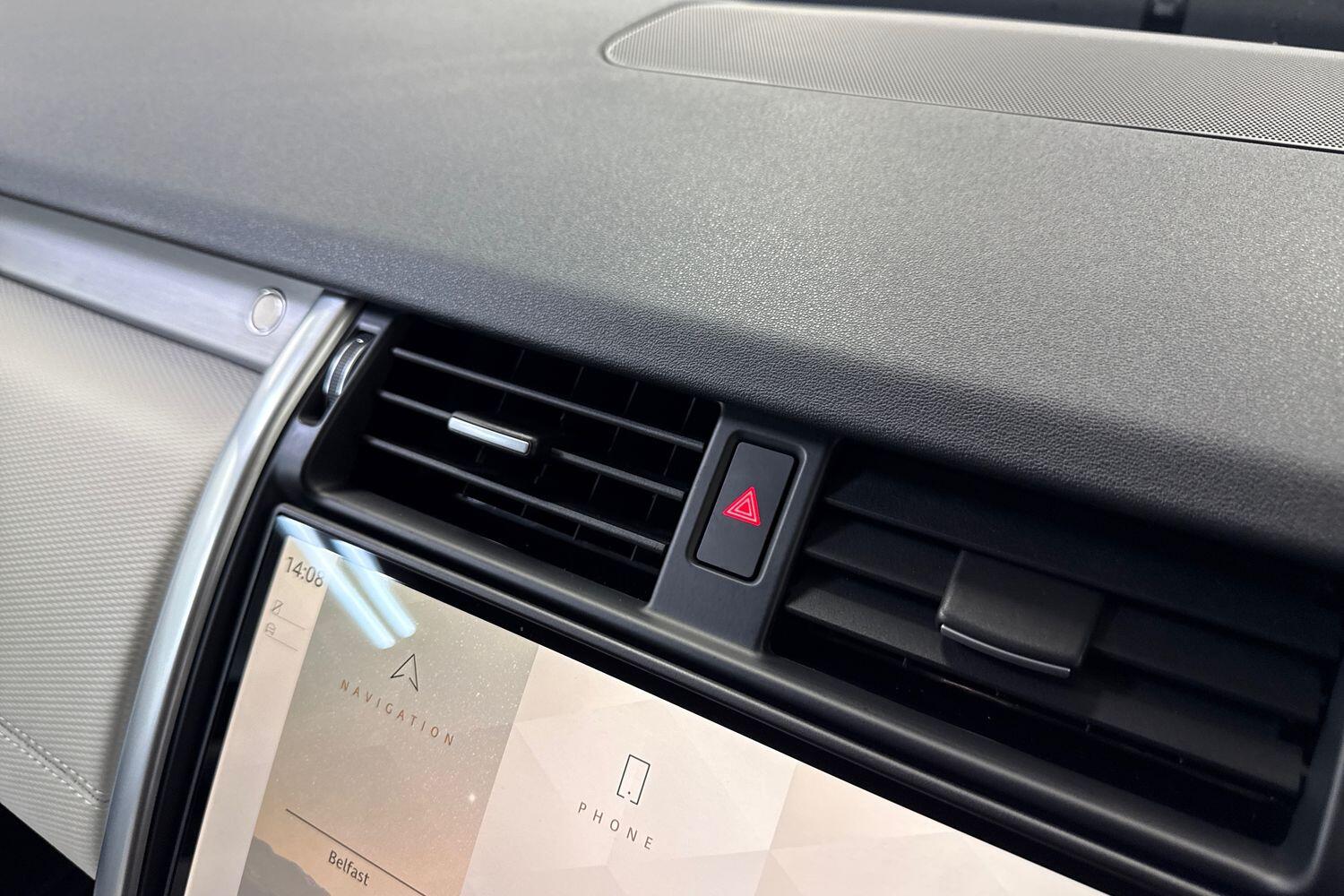 Land Rover Discovery view 22