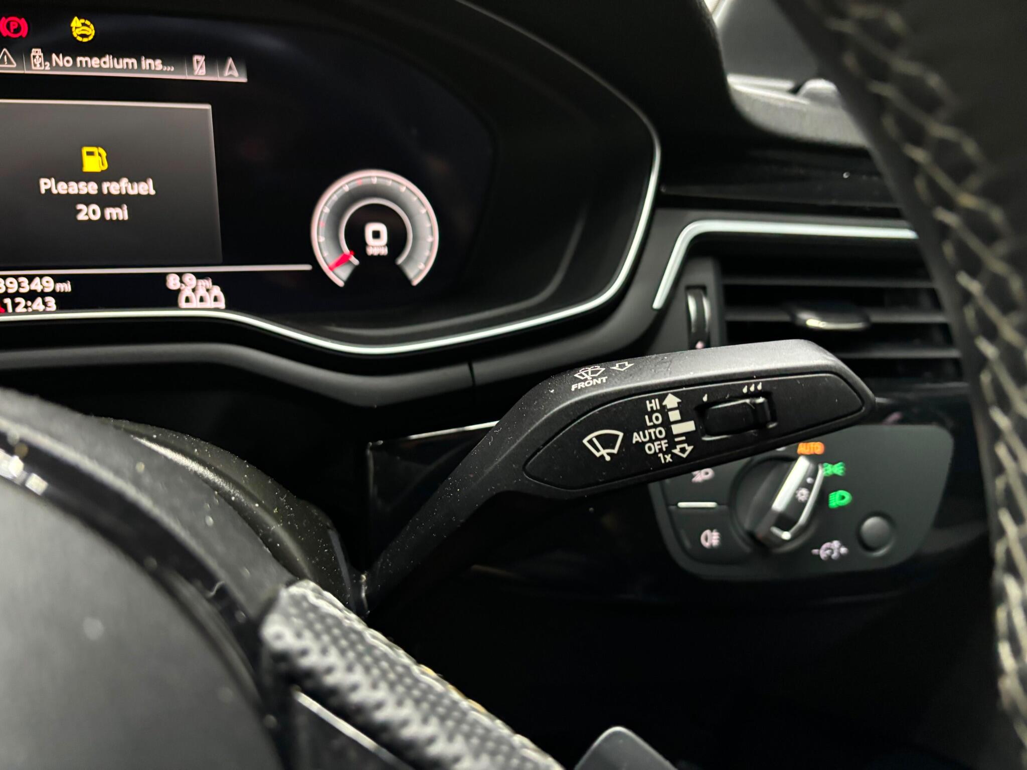 Audi A4 view 14