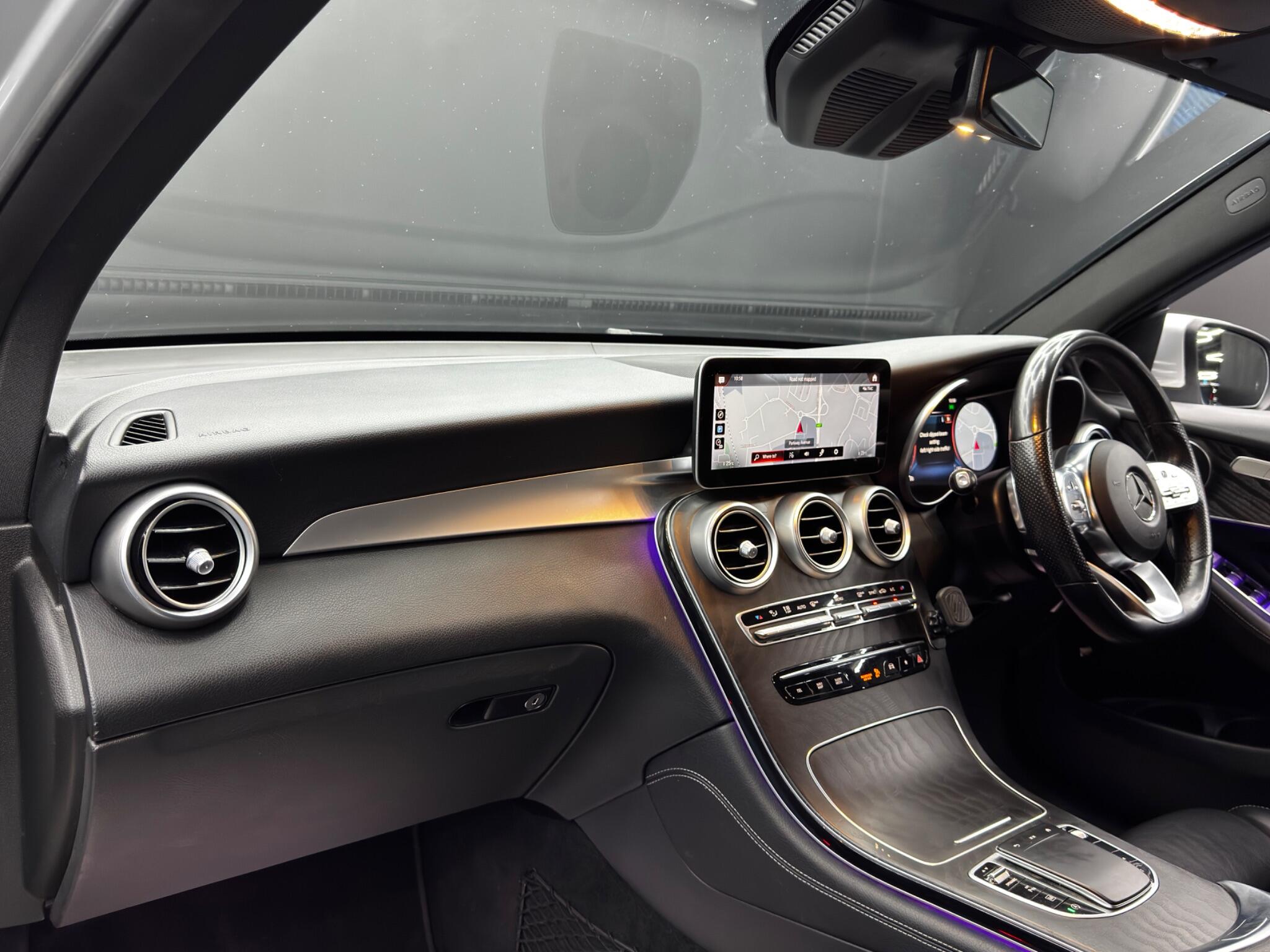Mercedes-Benz GLC view 12