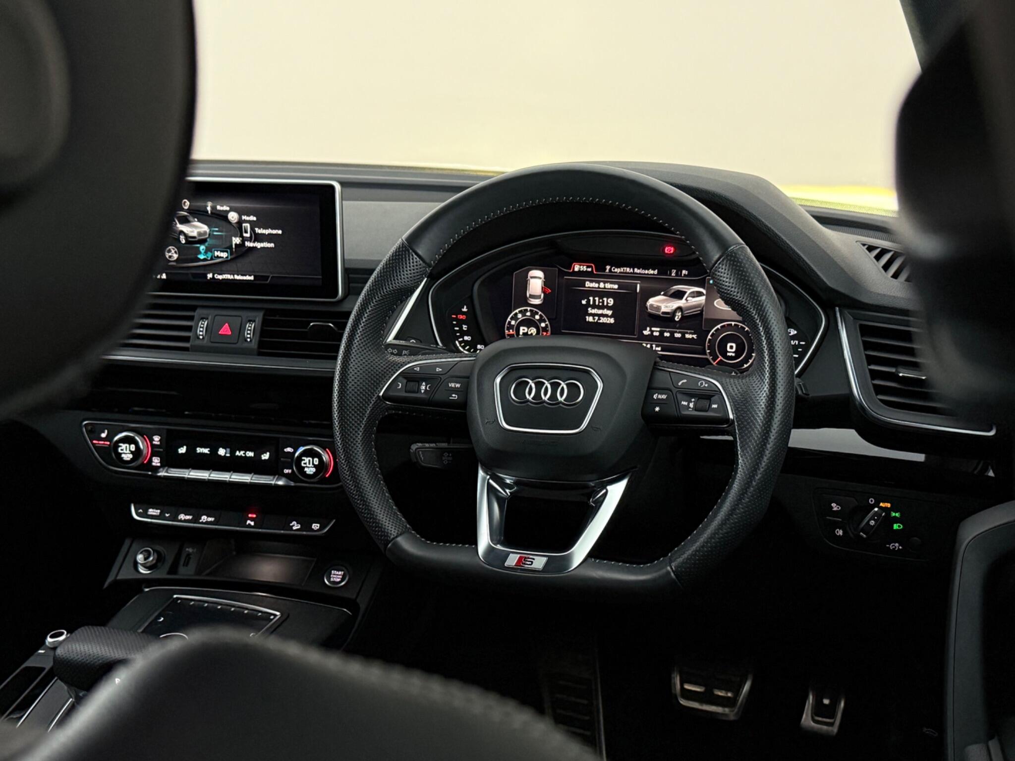 Audi Q5 view 14