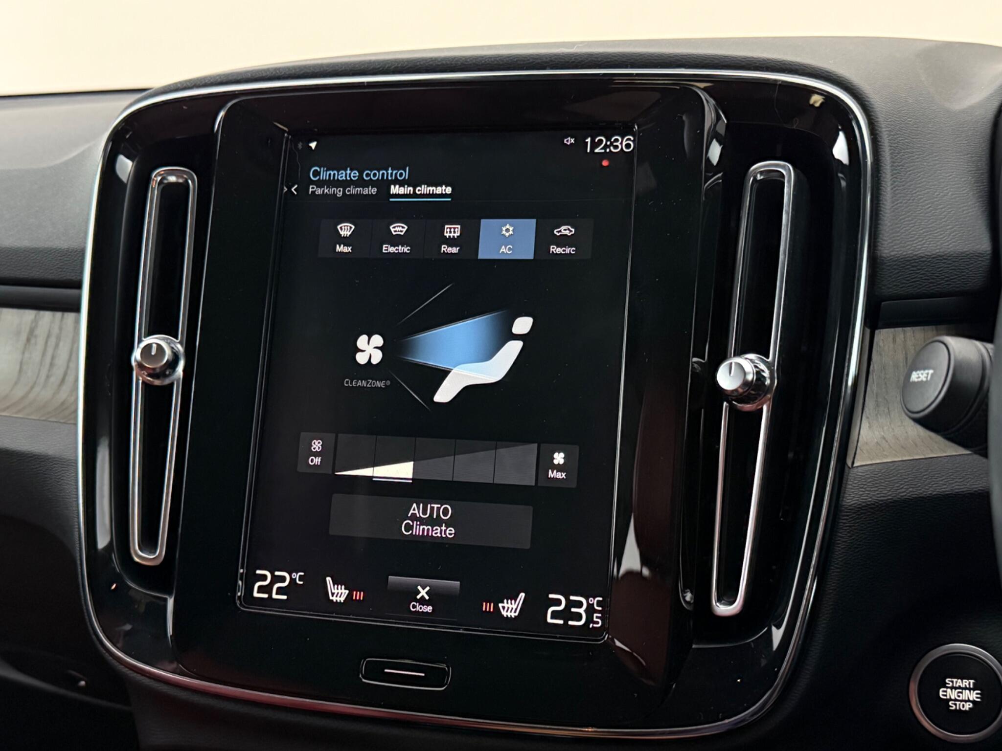 Volvo XC40 view 26