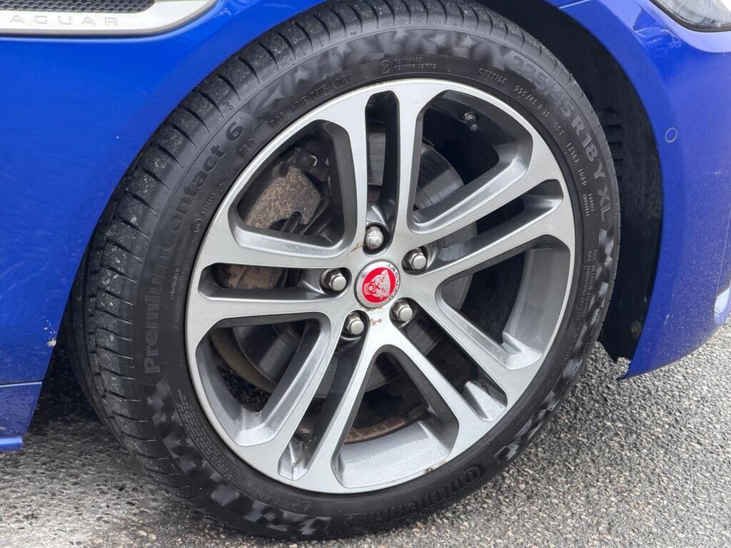 Jaguar XE view 57