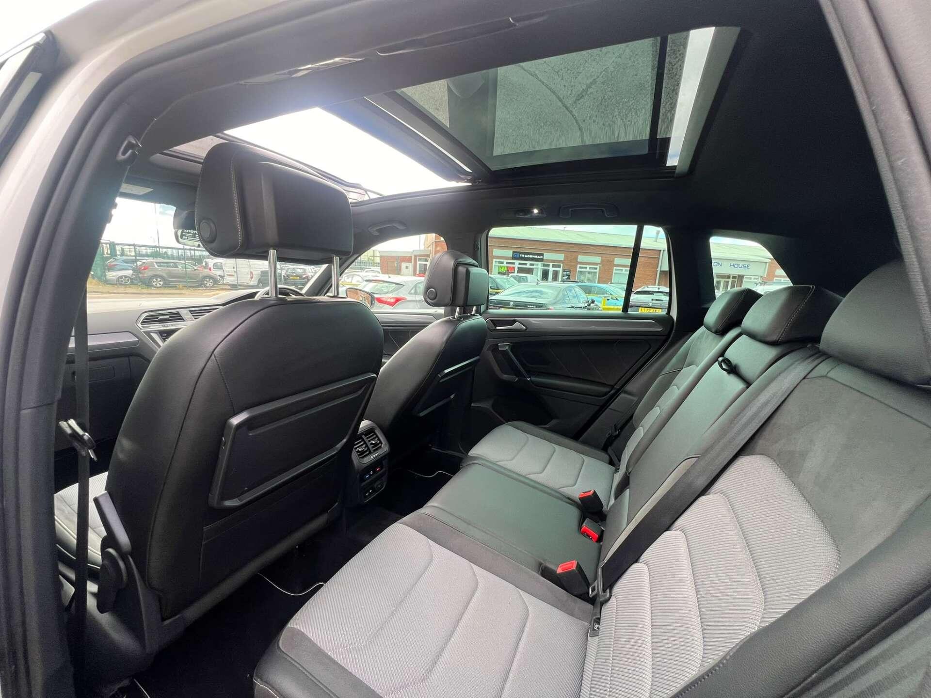 Volkswagen Tiguan view 22