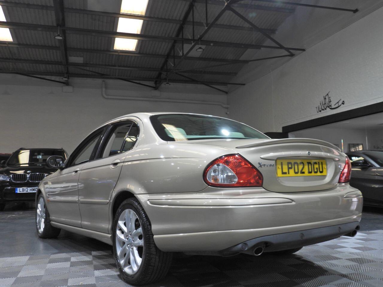 Jaguar X-Type view 5