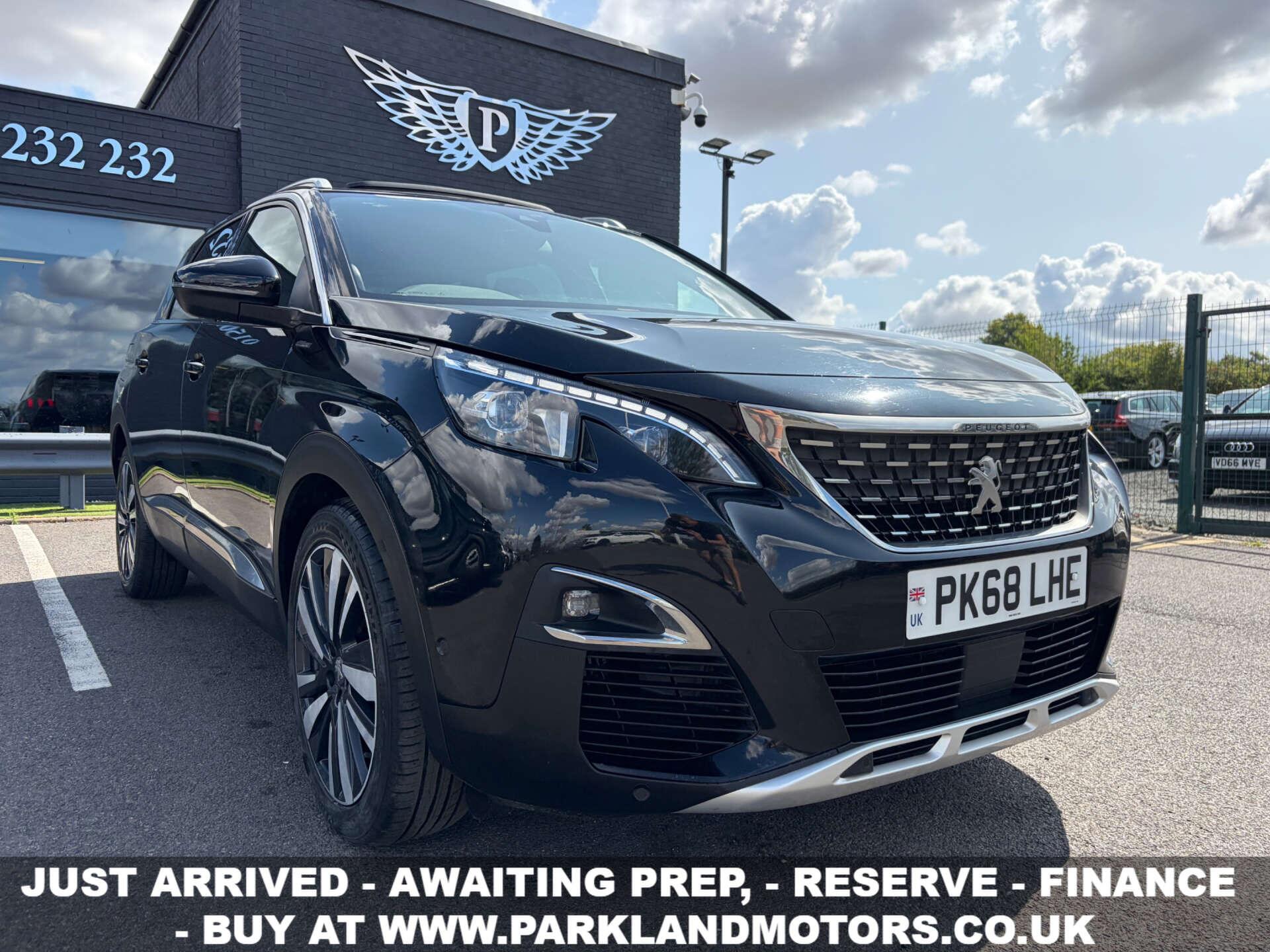 Peugeot 5008 main image