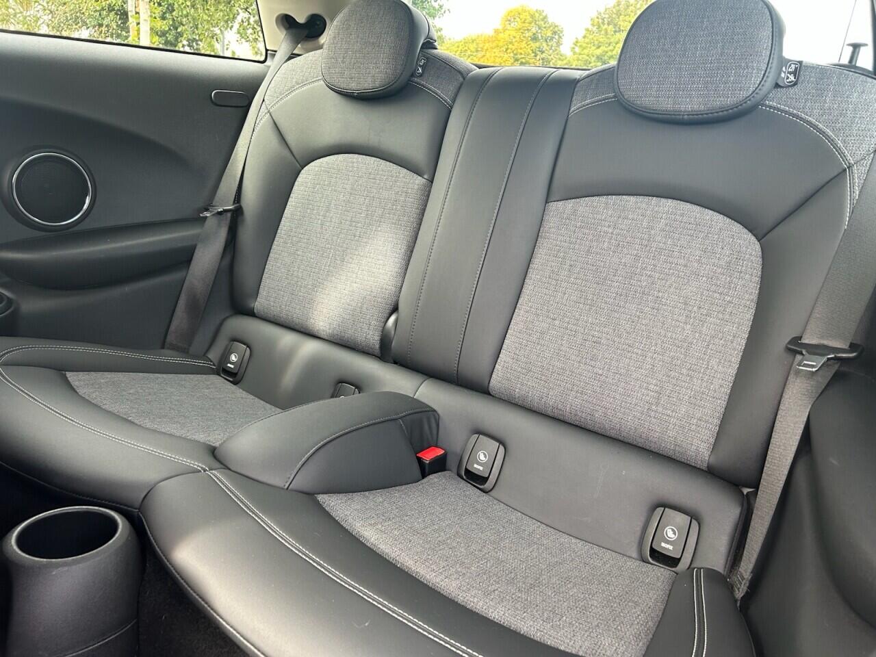 Mini Hatch view 24