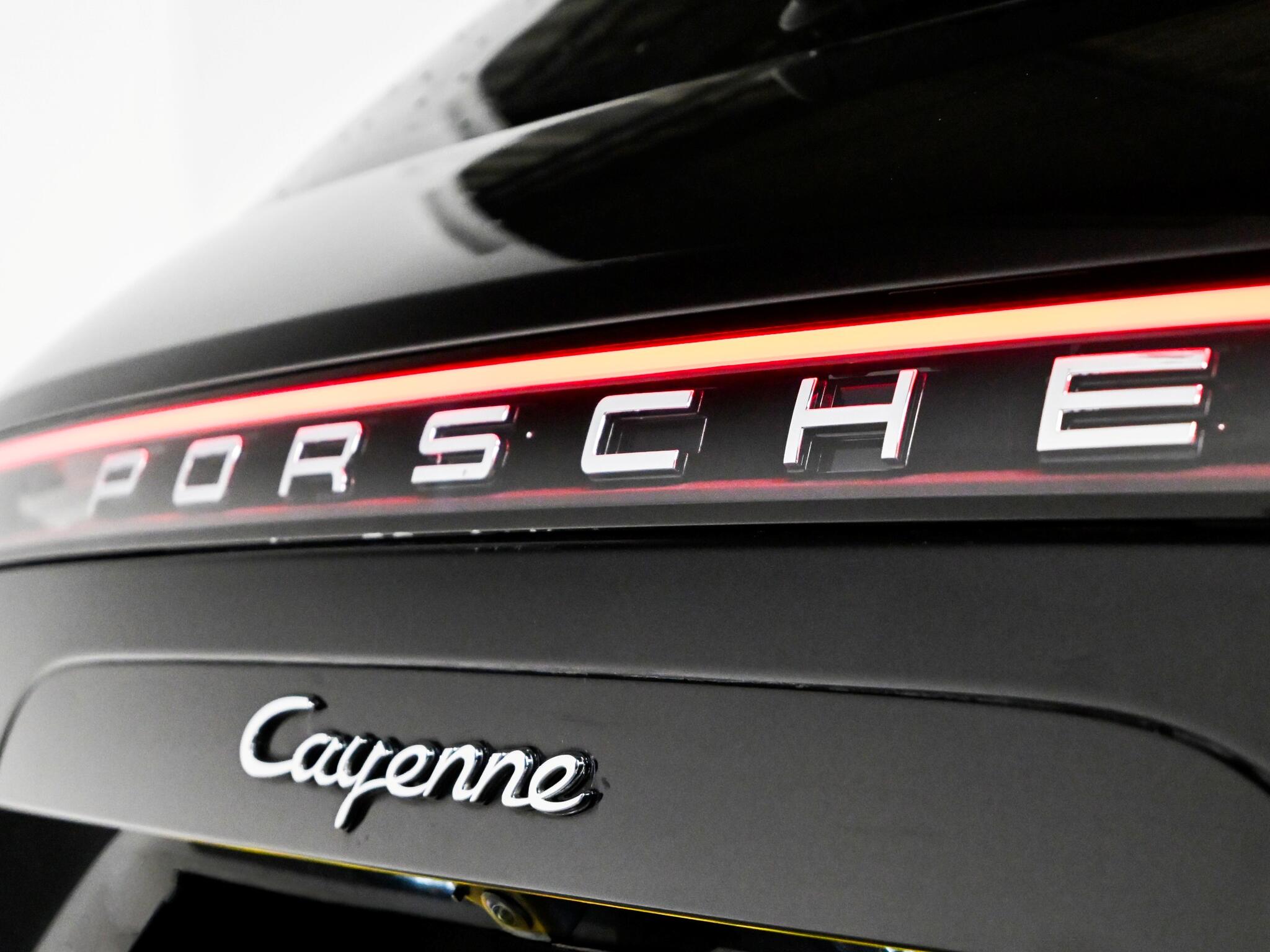Porsche Cayenne view 47