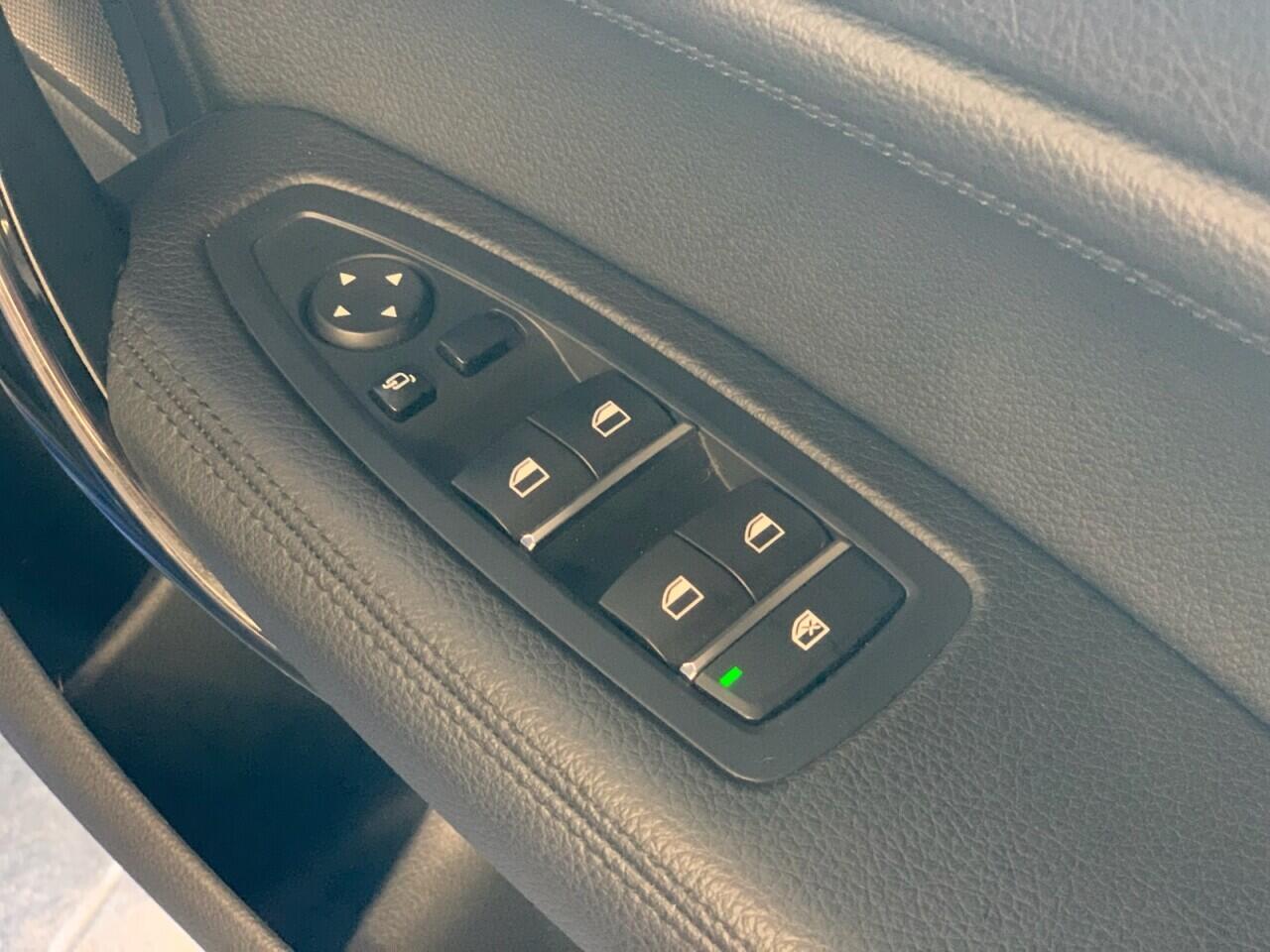 BMW 1 Series view 35