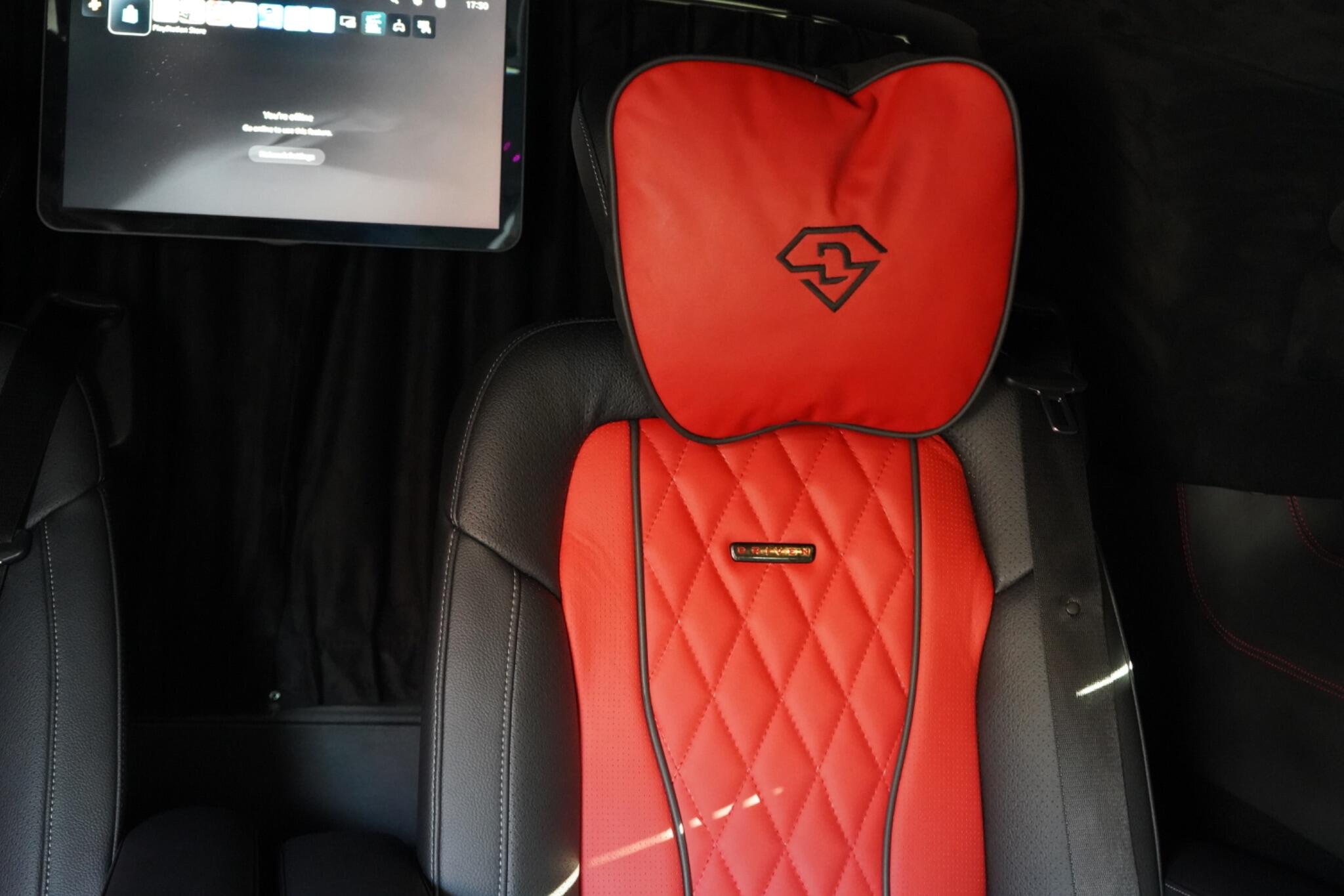 Mercedes-Benz V-Class view 21