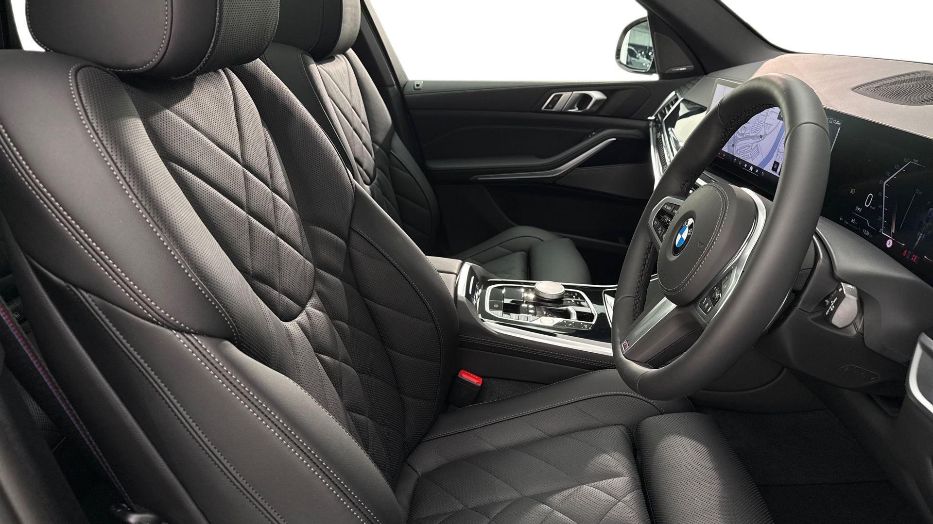 BMW X5 view 11