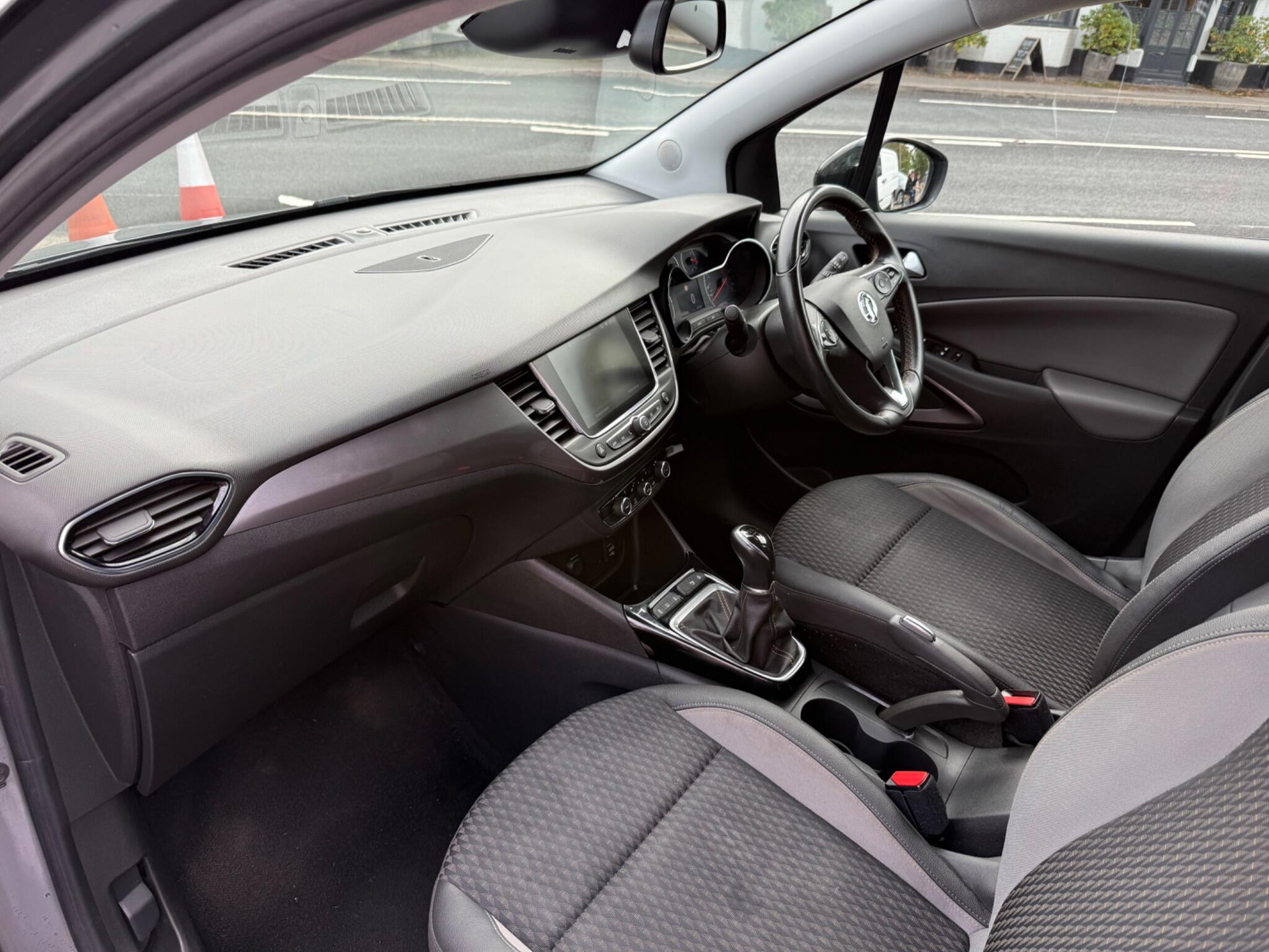 Vauxhall Crossland X view 41