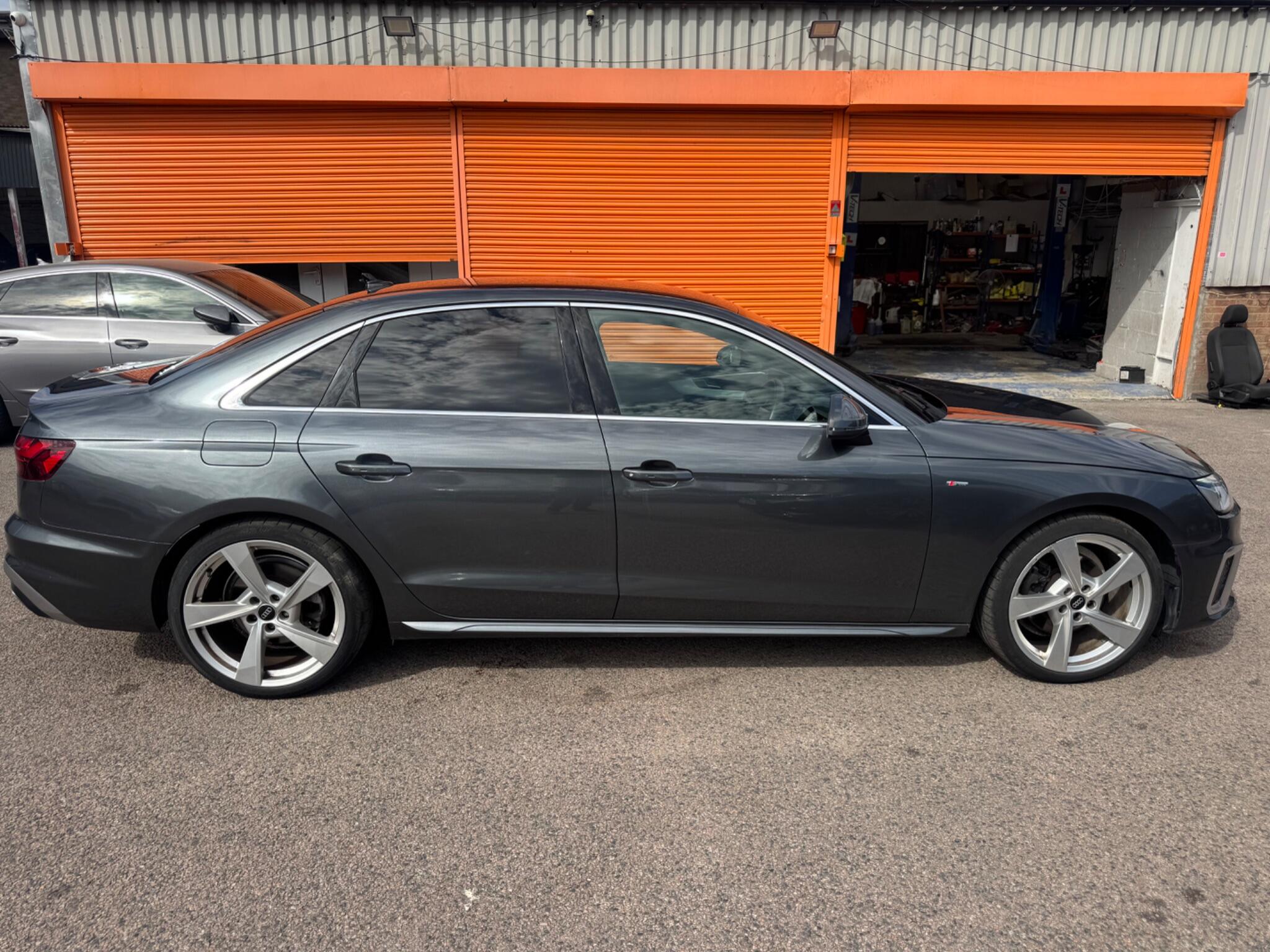 Audi A4 view 7