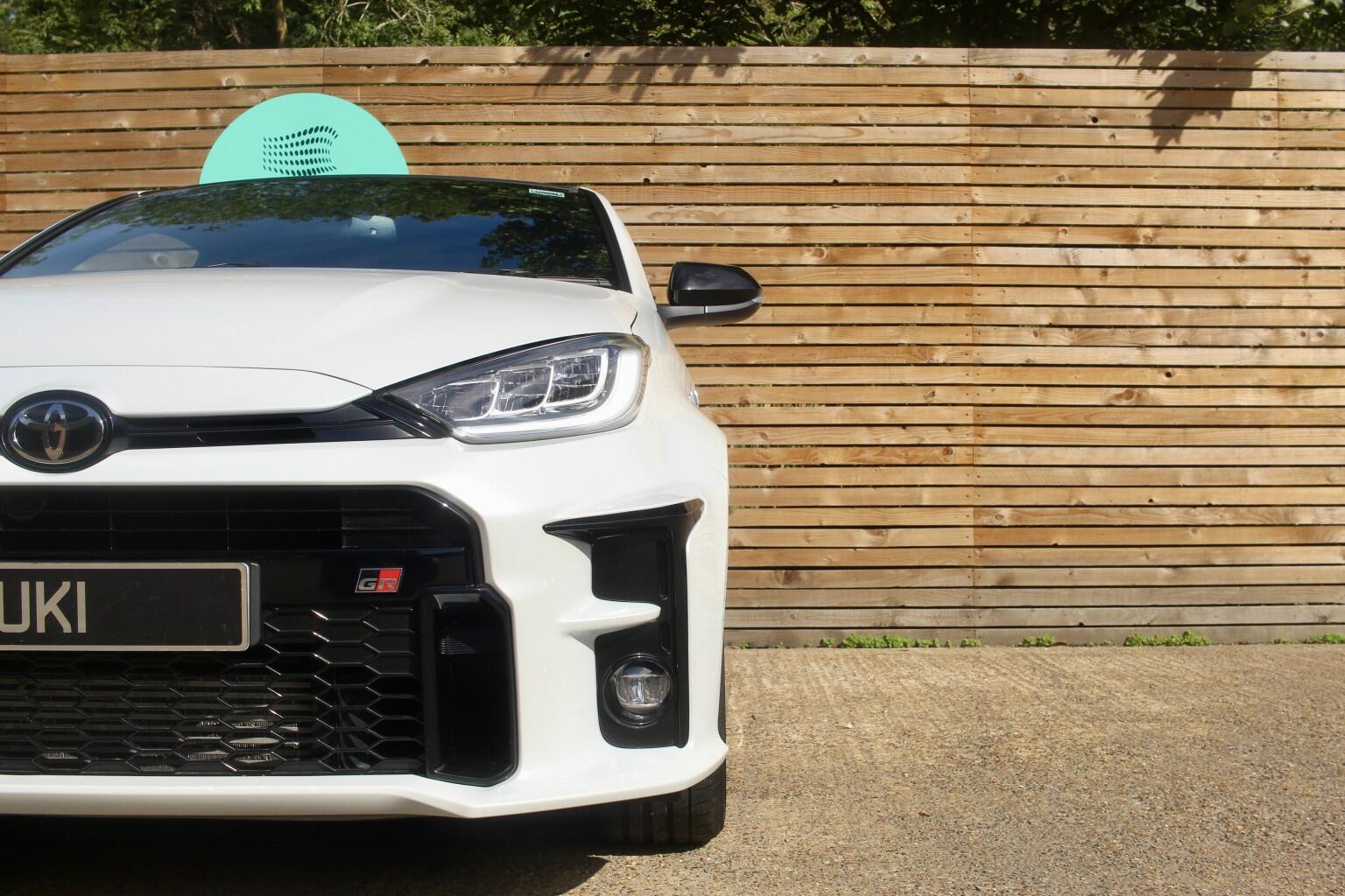 Toyota Yaris view 28