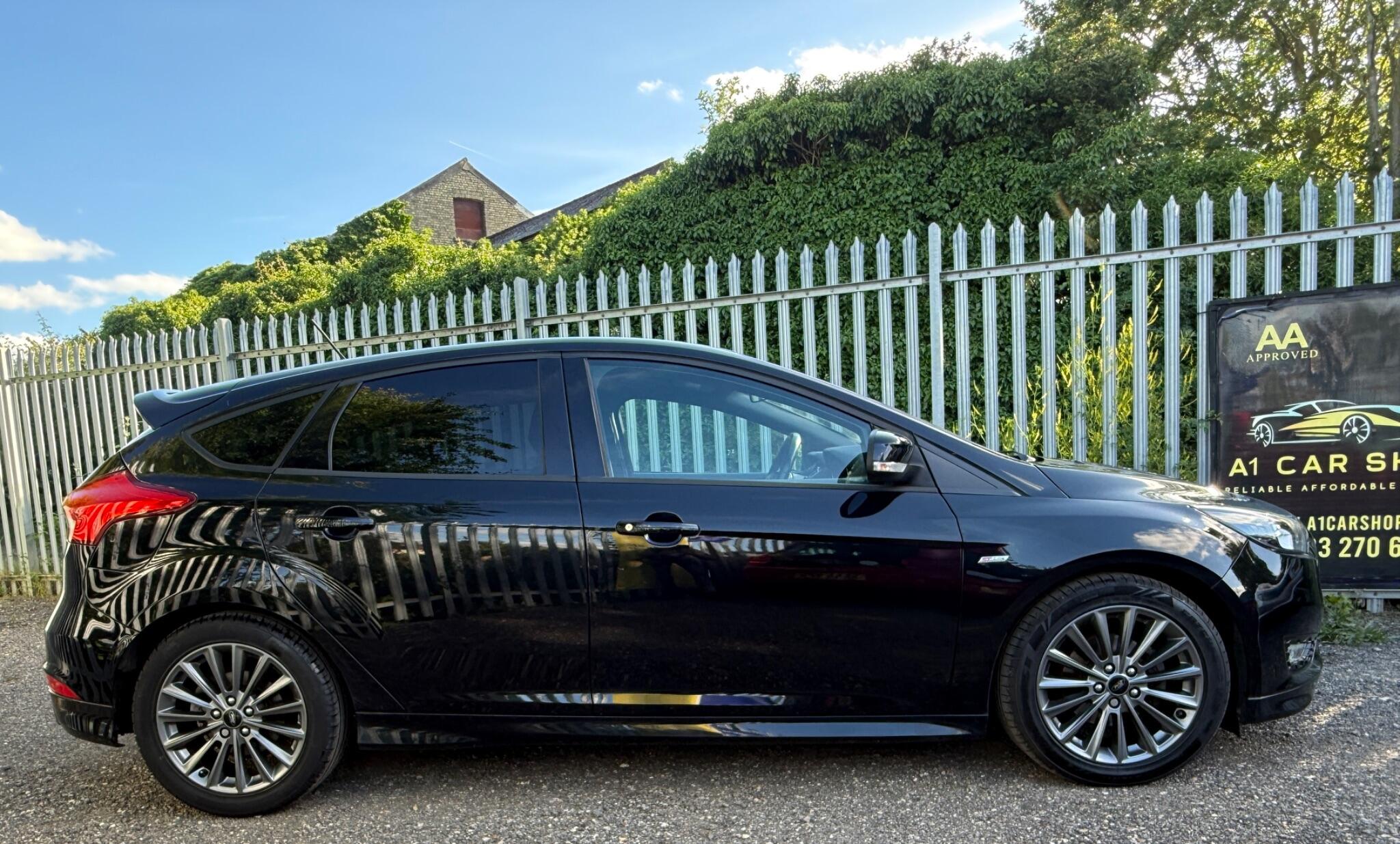 2018 Ford Focus image 13