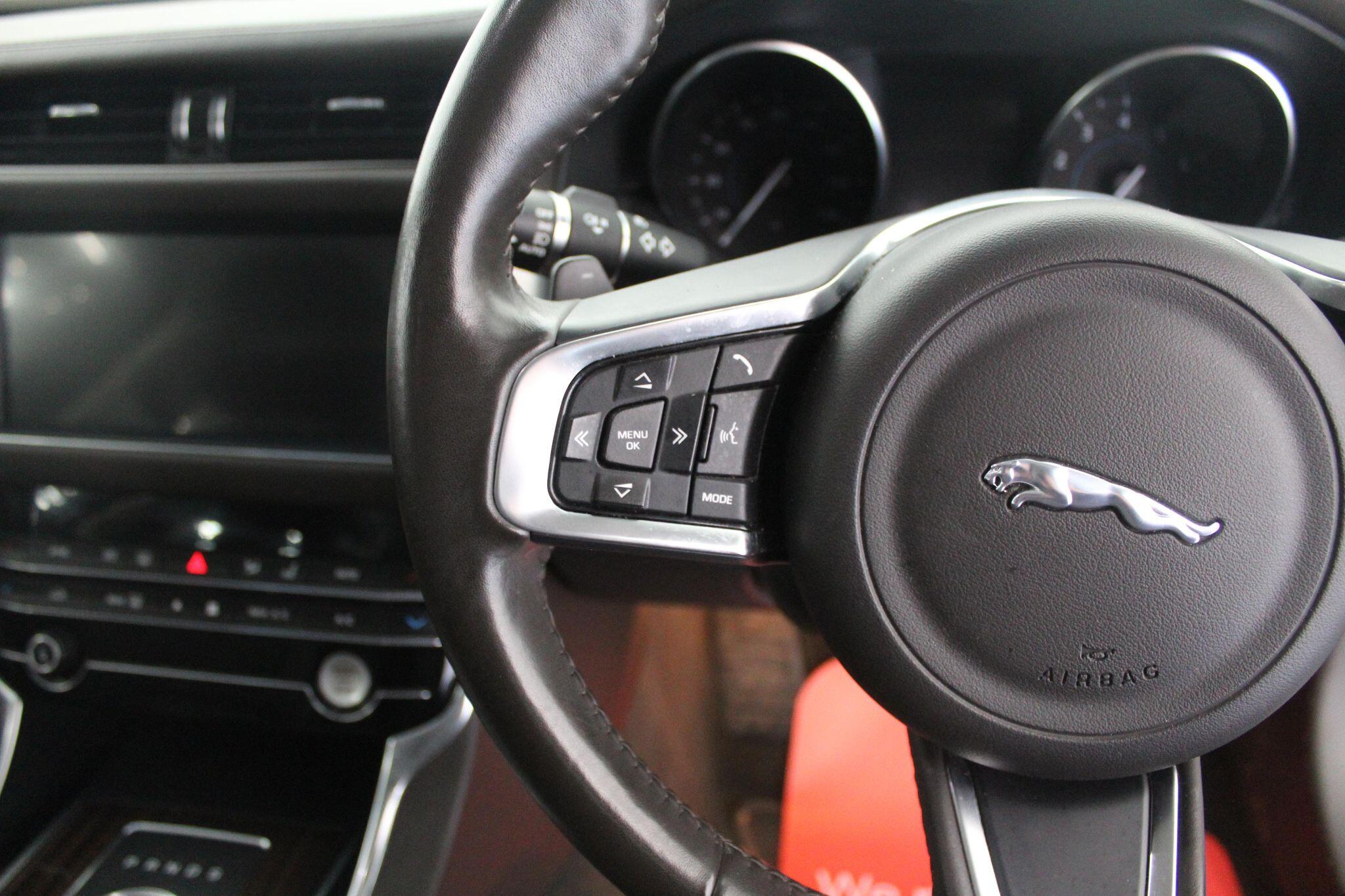 Jaguar XF view 45