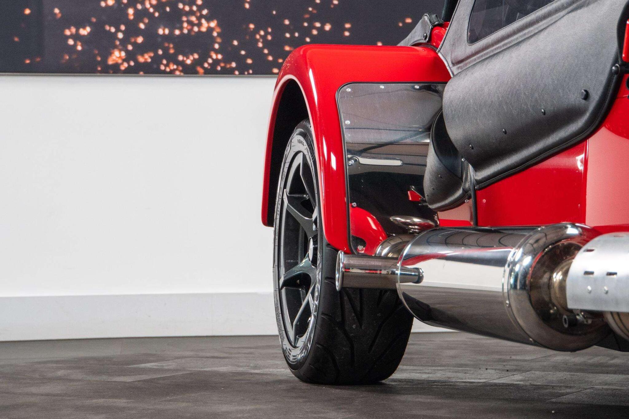 Caterham Seven view 14