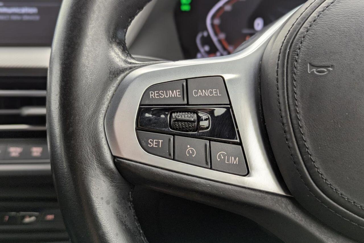 BMW 1 Series view 35