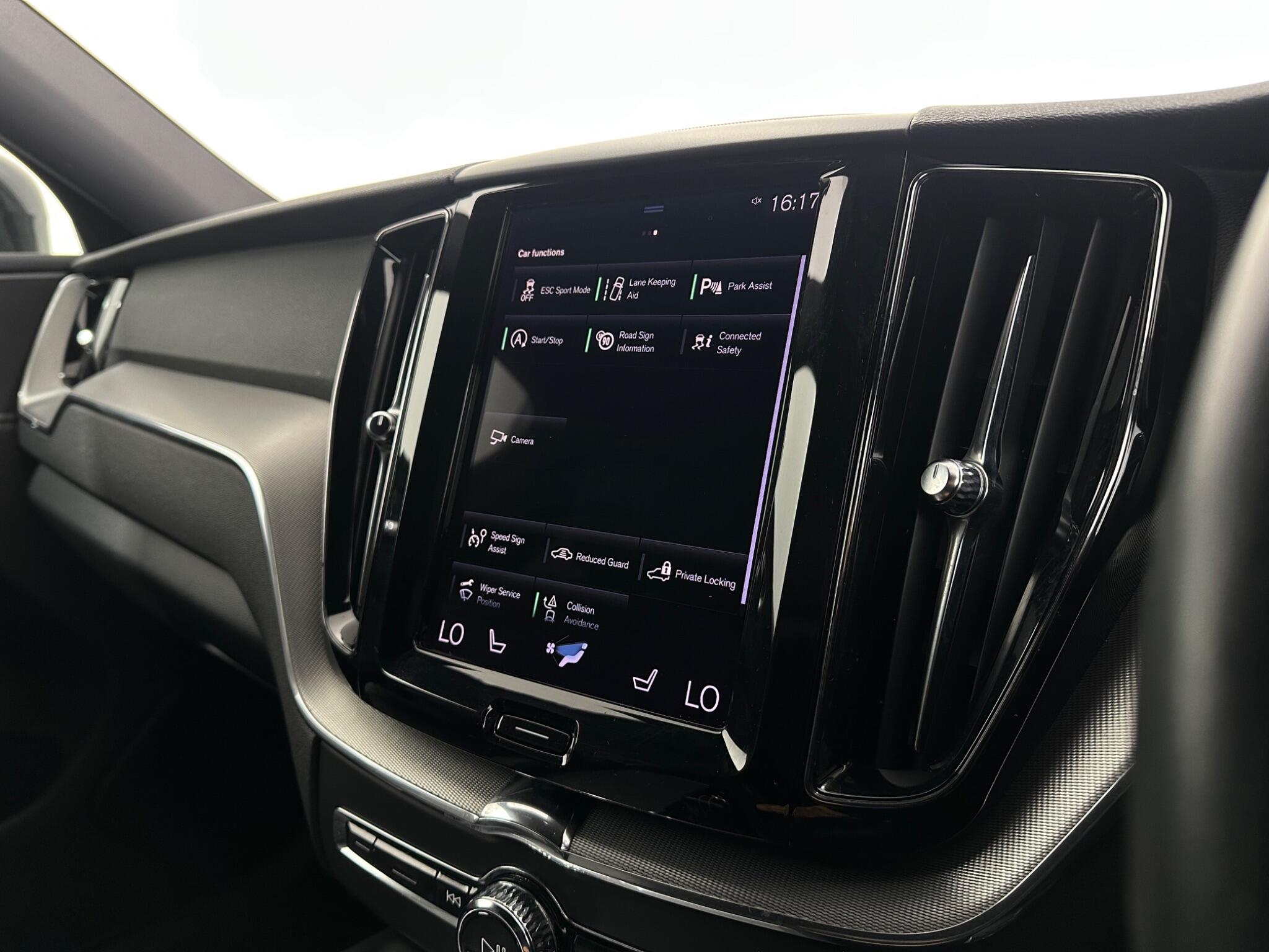 Volvo XC60 view 25