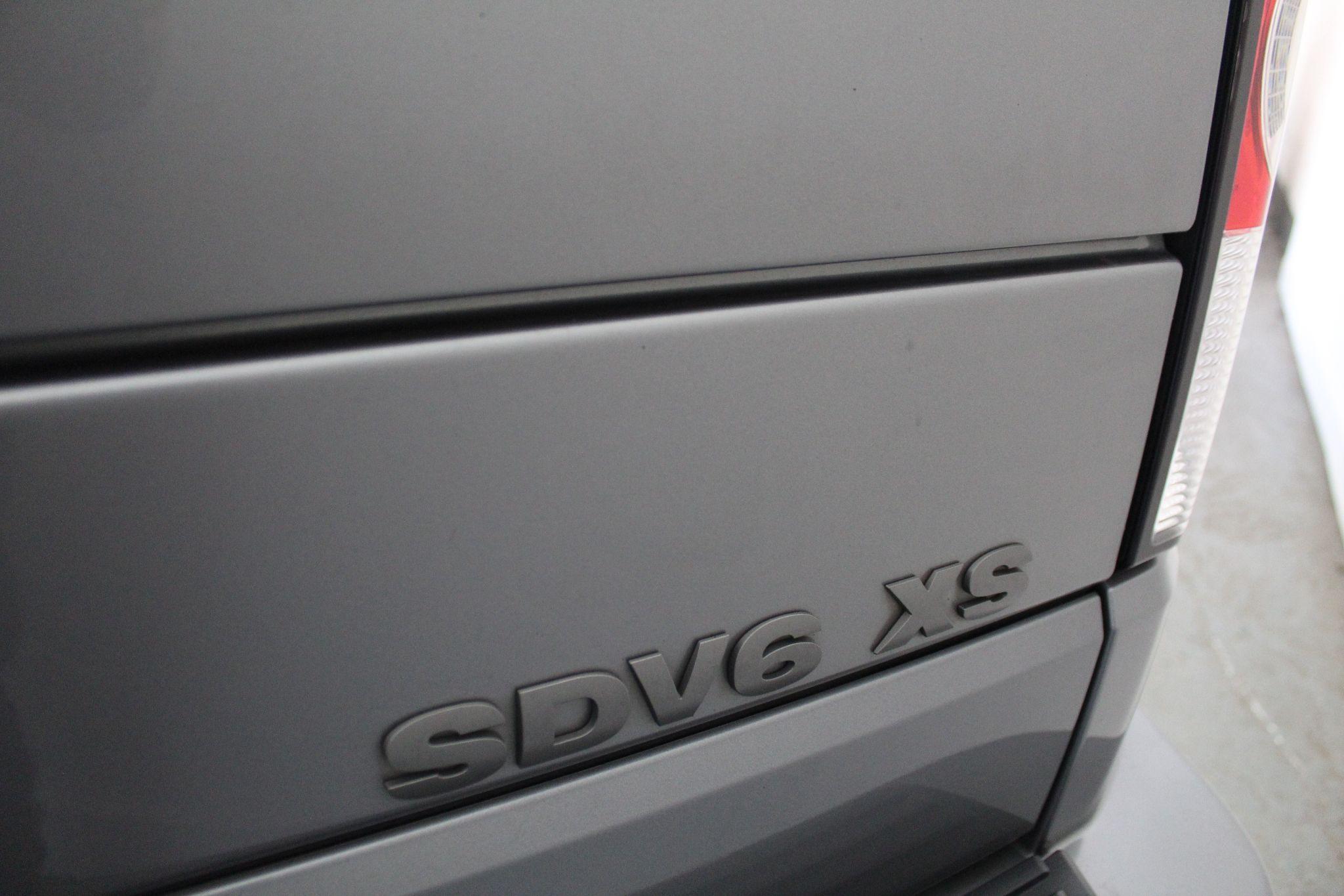 Land Rover Discovery view 17