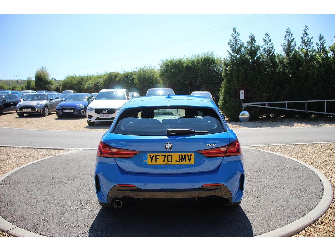BMW 1 Series view 10