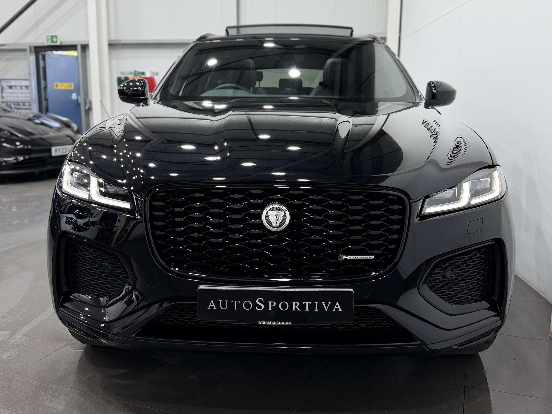 Jaguar F-Pace view 6