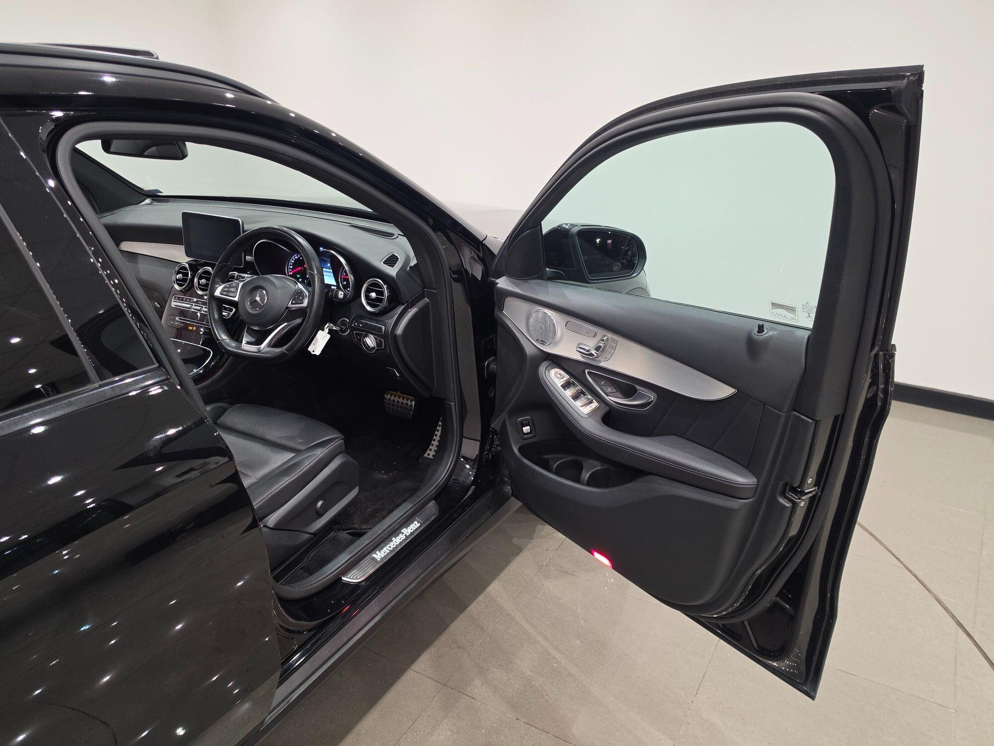 Mercedes-Benz GLC view 55