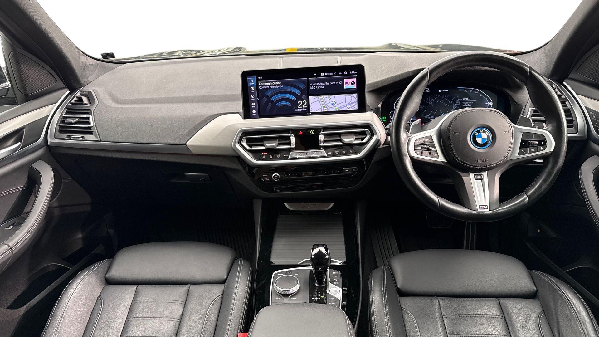 BMW X3 view 4