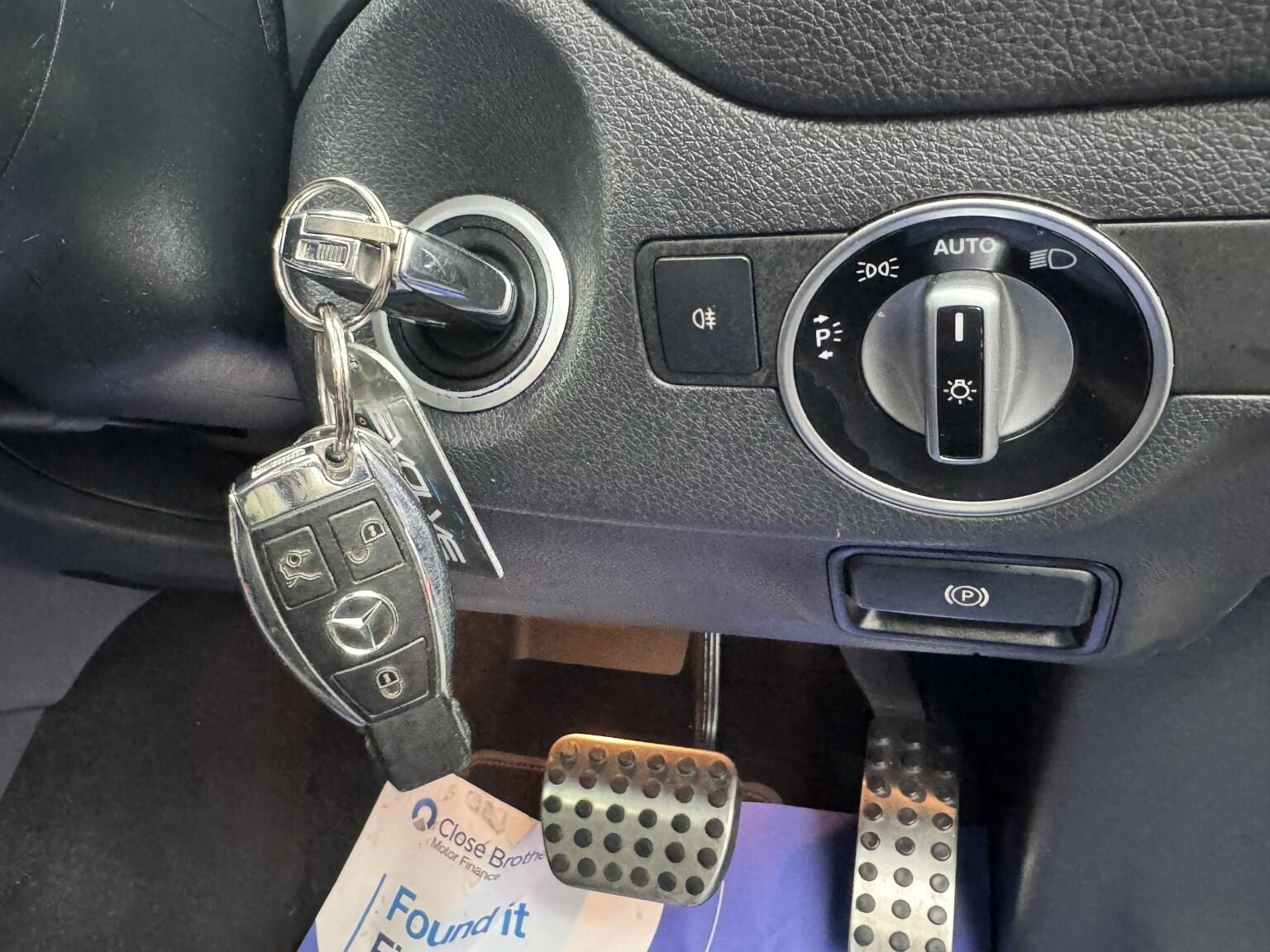 Mercedes-Benz Cla view 54
