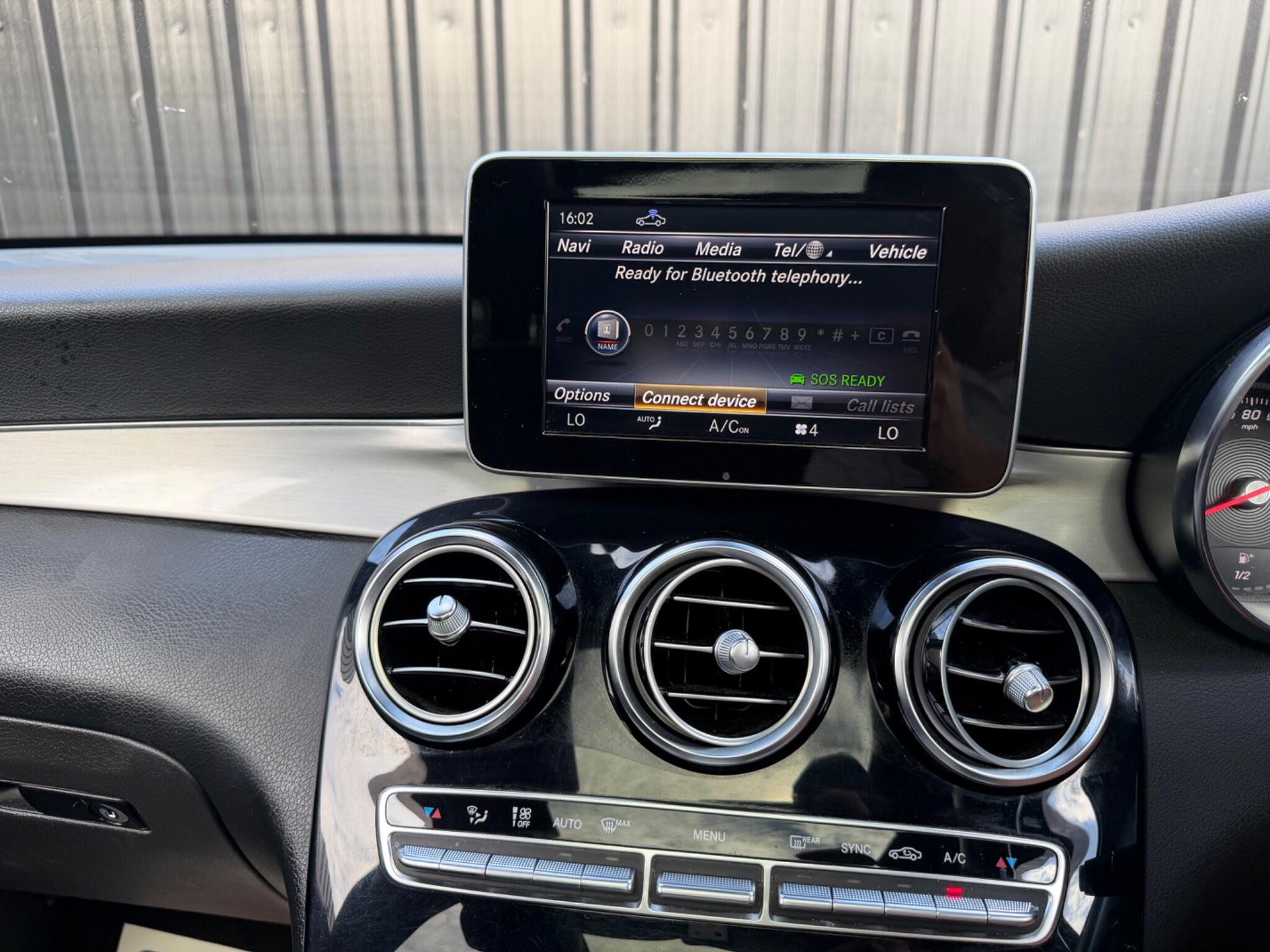 Mercedes-Benz GLC view 39