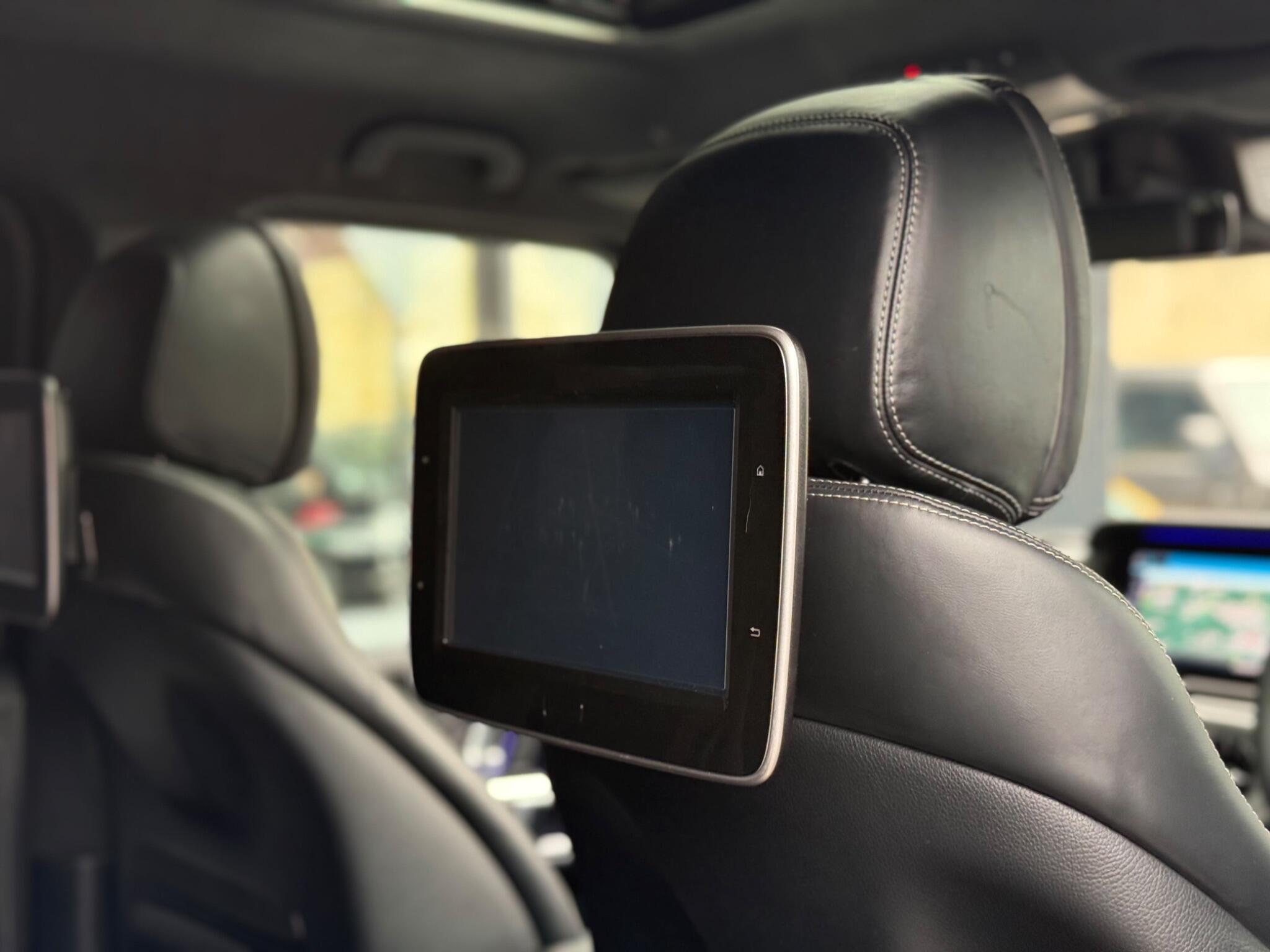 Mercedes-Benz G-Class view 7