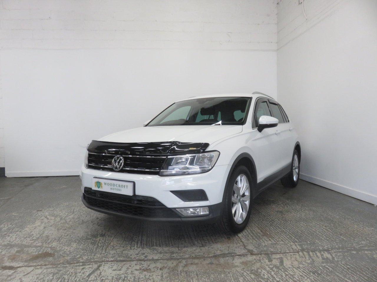 Volkswagen Tiguan view 2