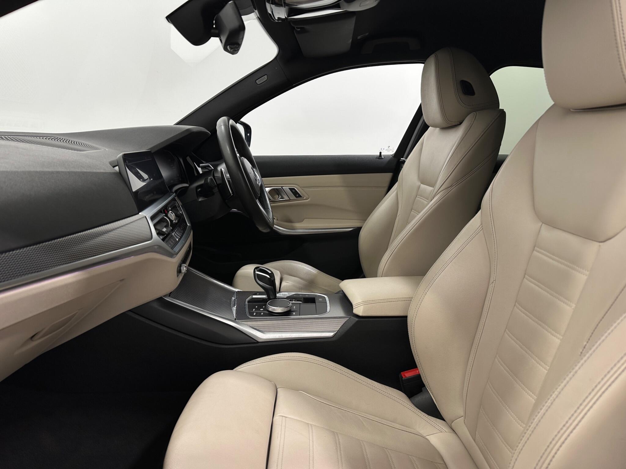 BMW 3 Series view 36