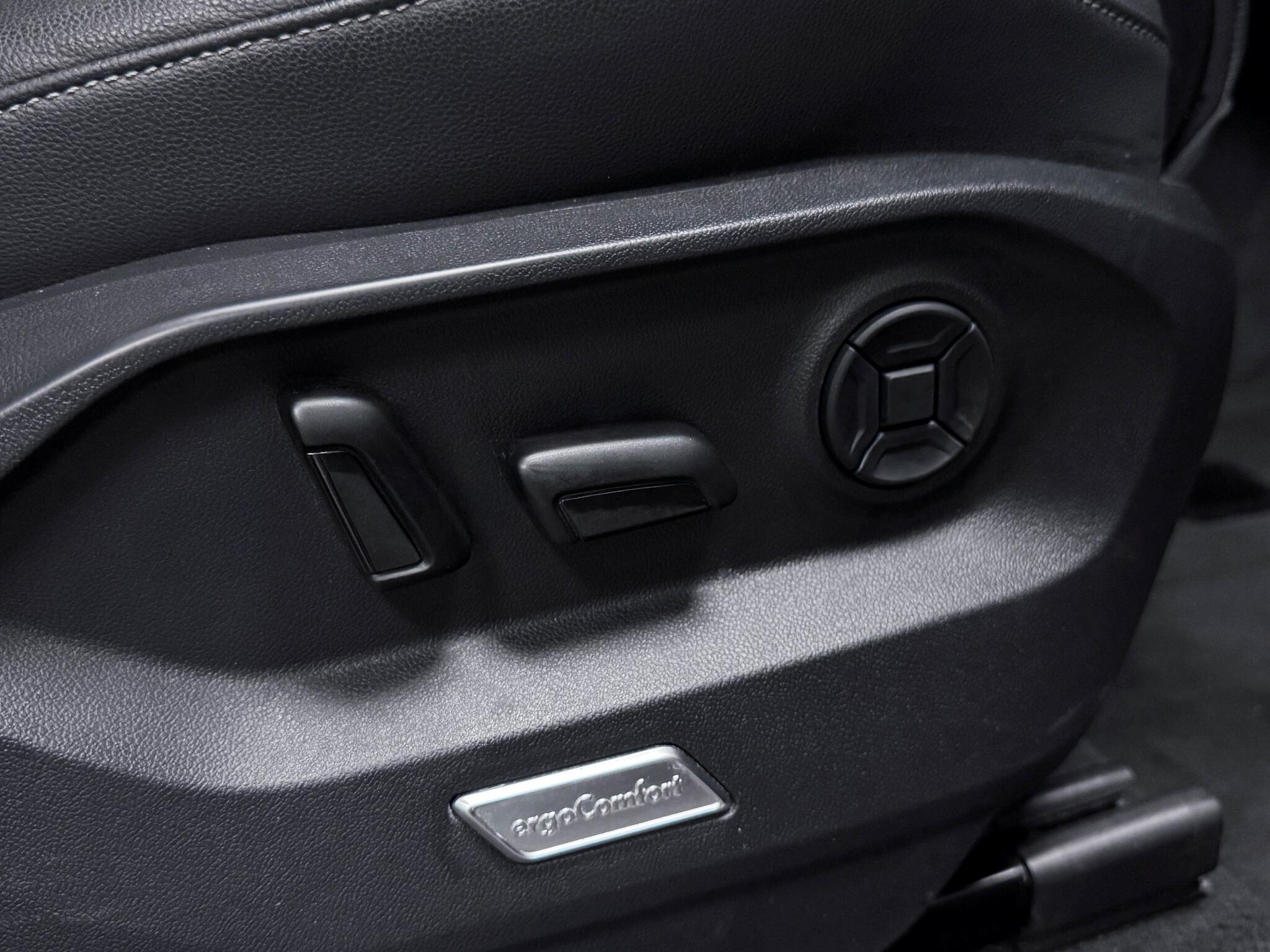 Volkswagen Touareg view 31