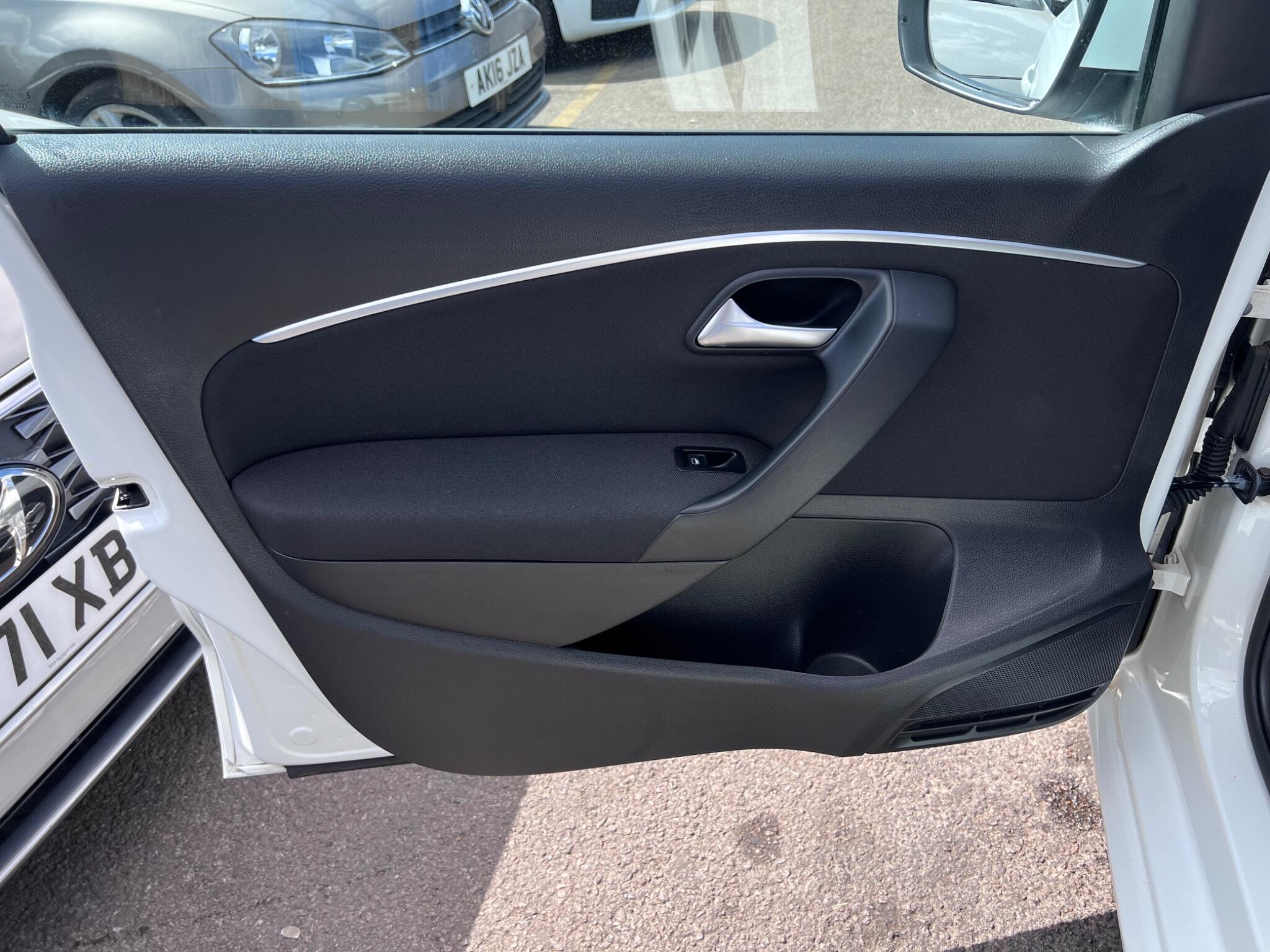 Volkswagen Polo view 33