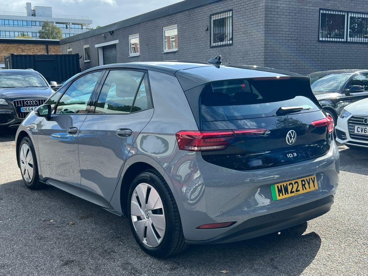 Volkswagen ID.3 view 5