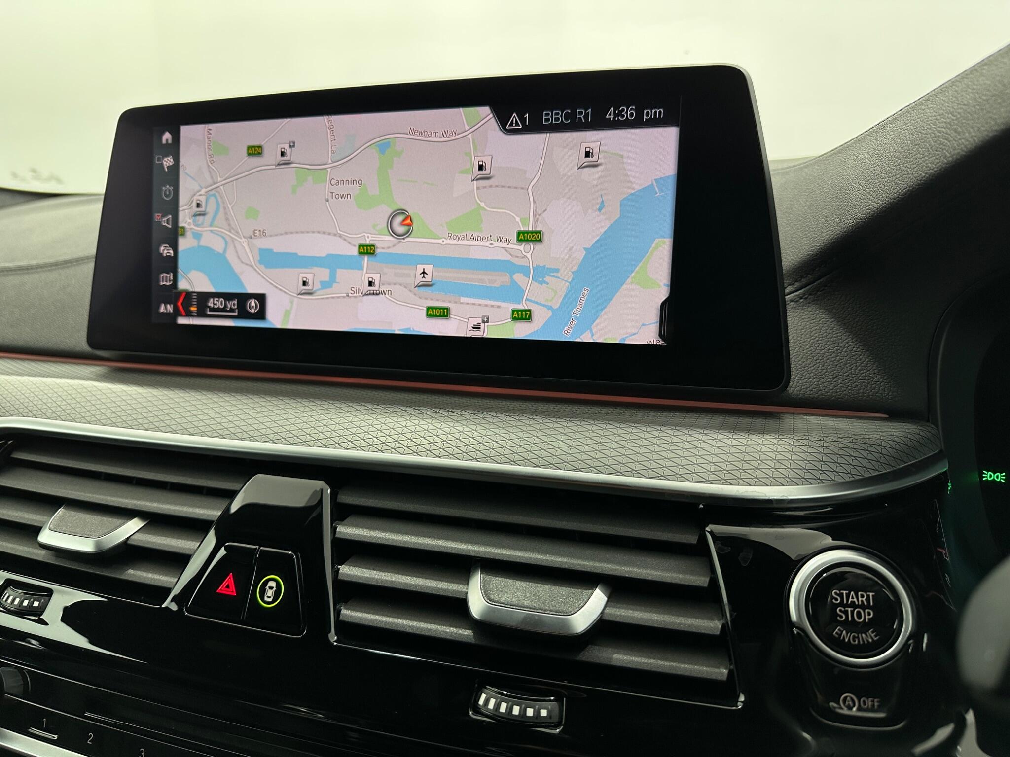 BMW 5 Series view 24
