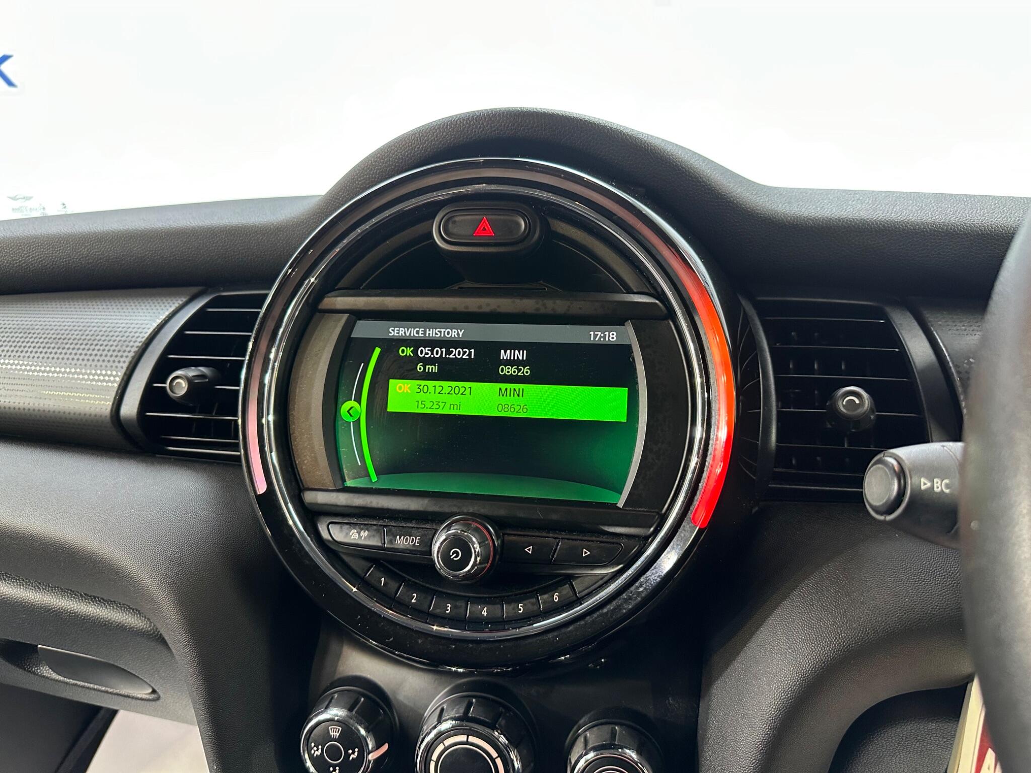 Mini Hatch view 33