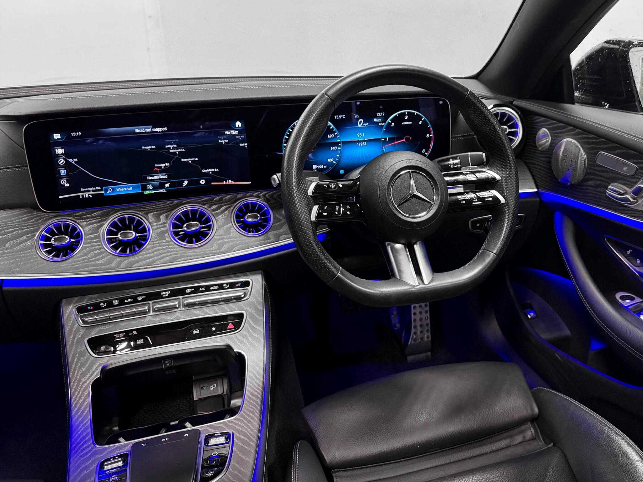 Mercedes-Benz E-Class view 19