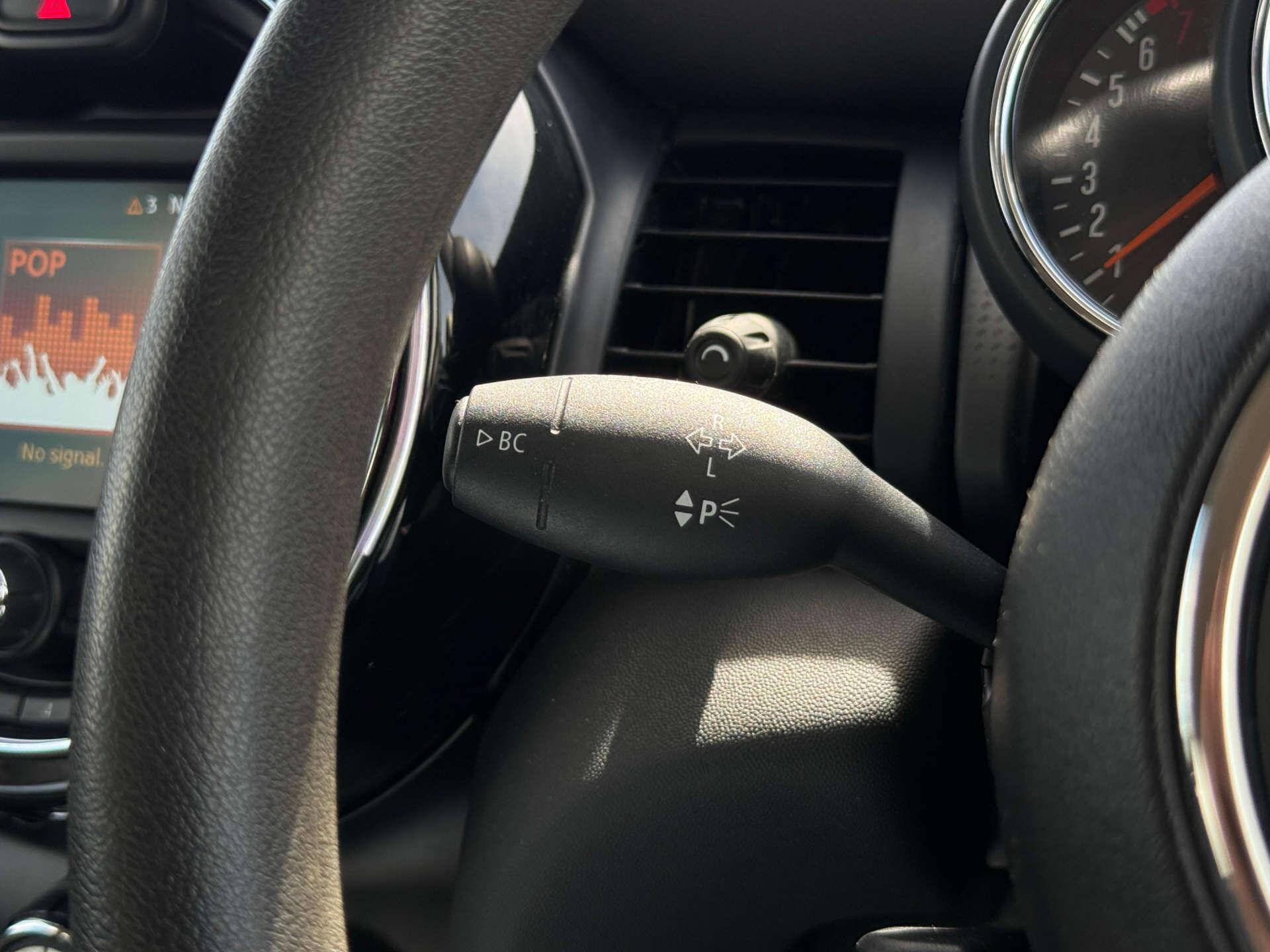 Mini Cooper view 30