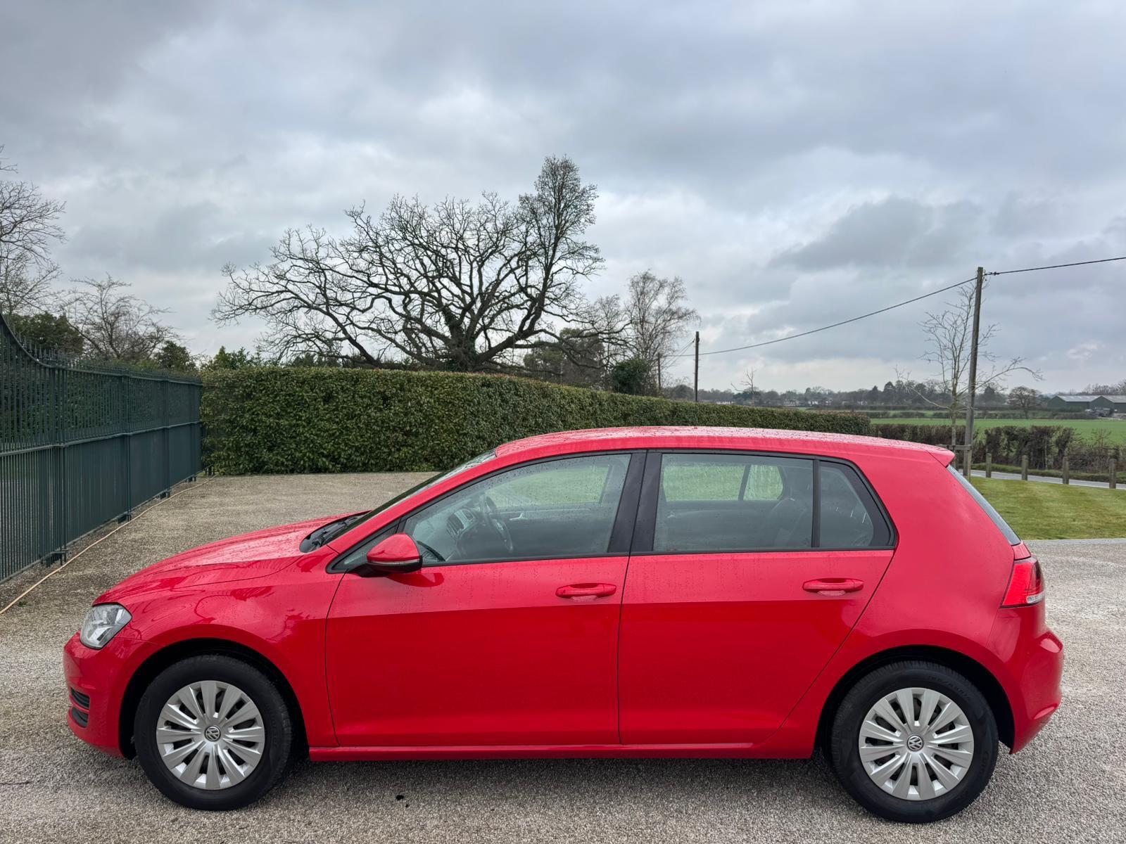 2015 Volkswagen Golf image 8
