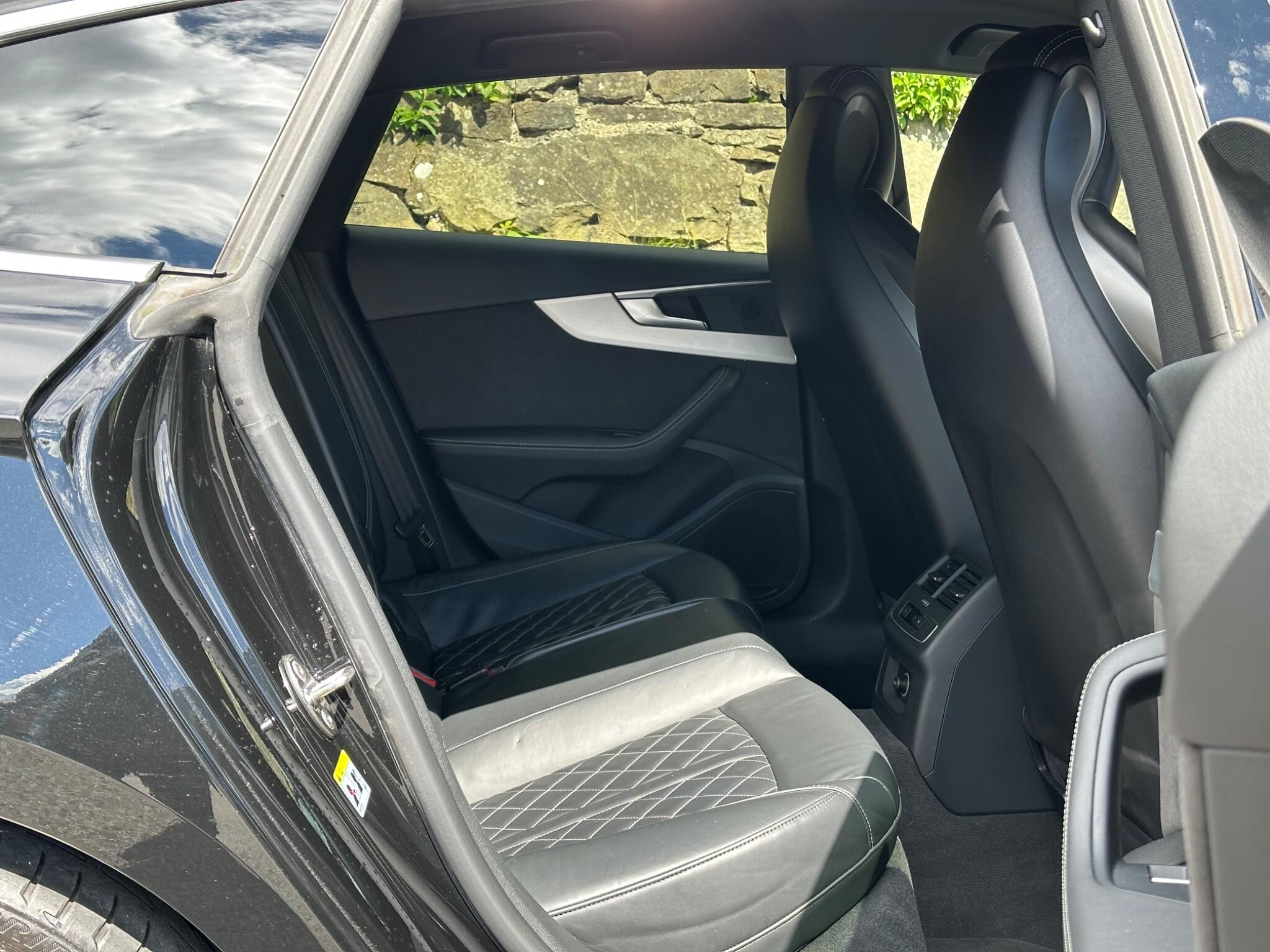 Audi S5 view 14