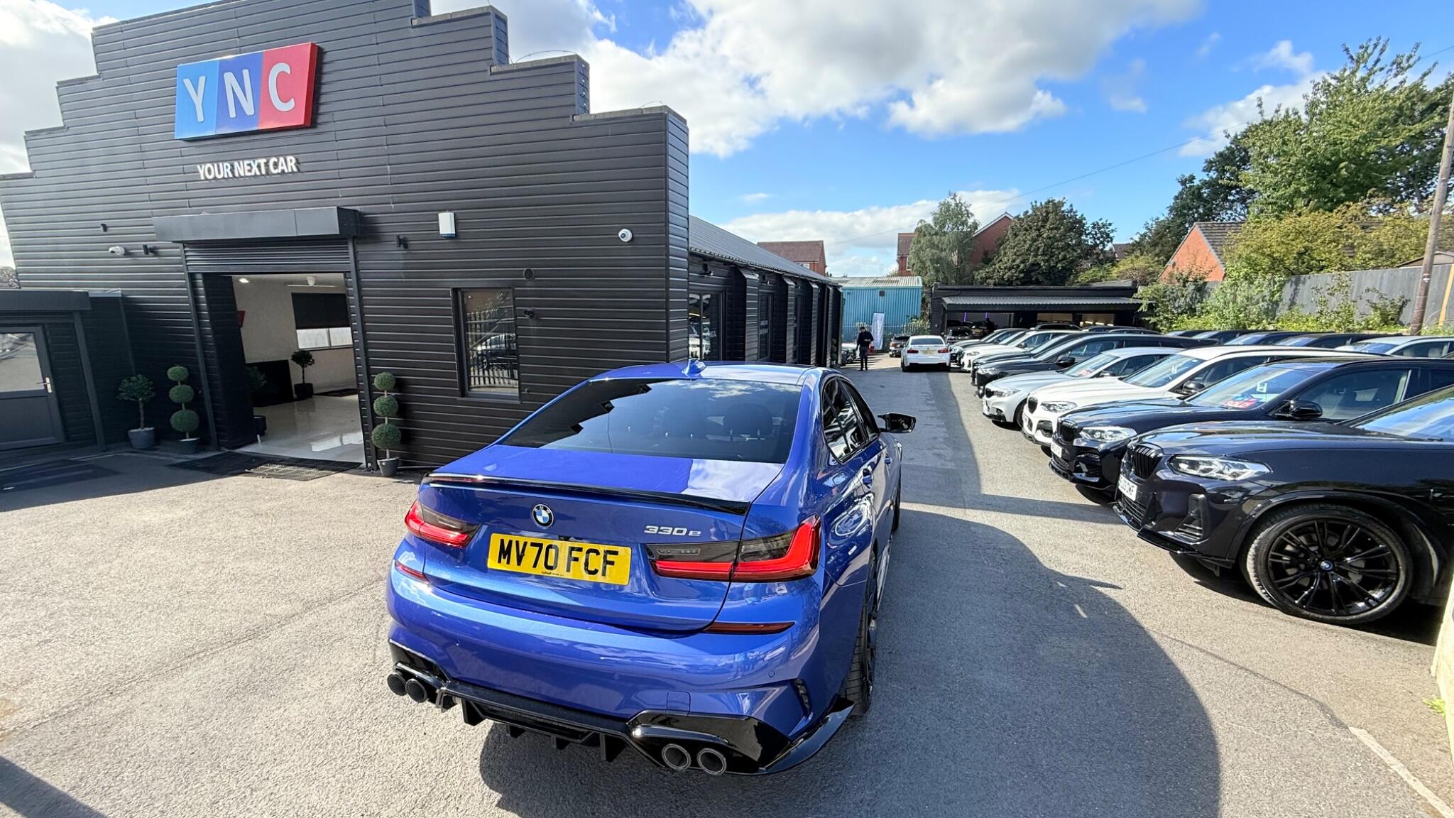 BMW 3 Series view 2