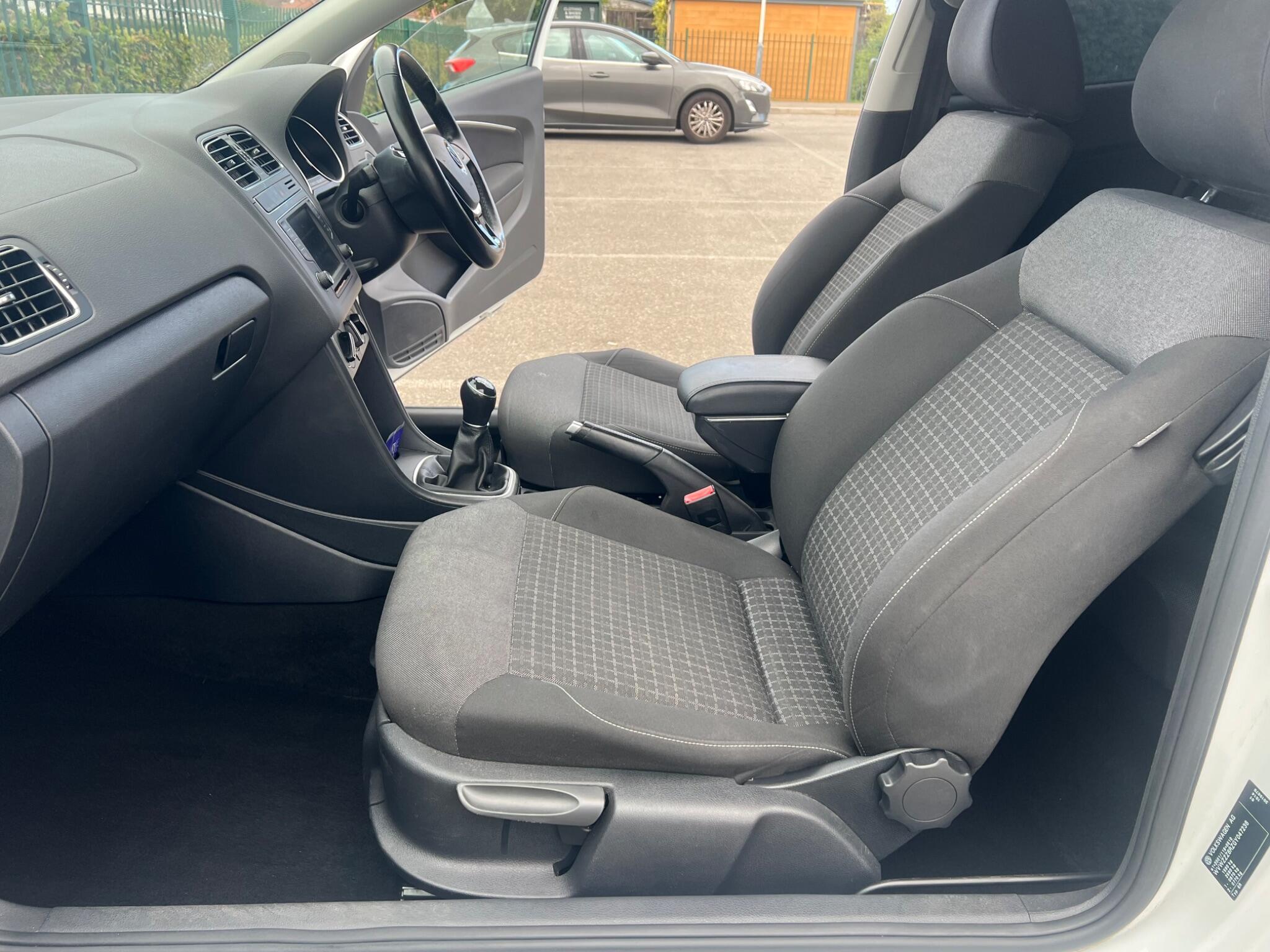 Volkswagen Polo view 23