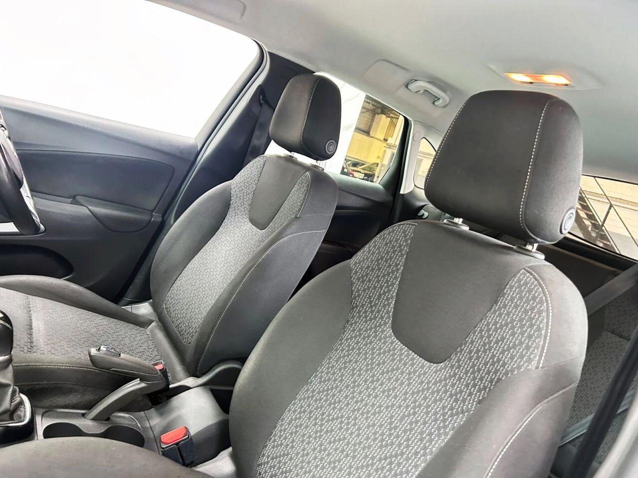 Vauxhall Crossland X view 13