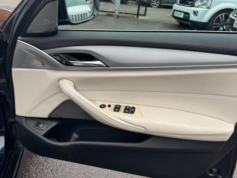 2017 BMW 5 Series image 52