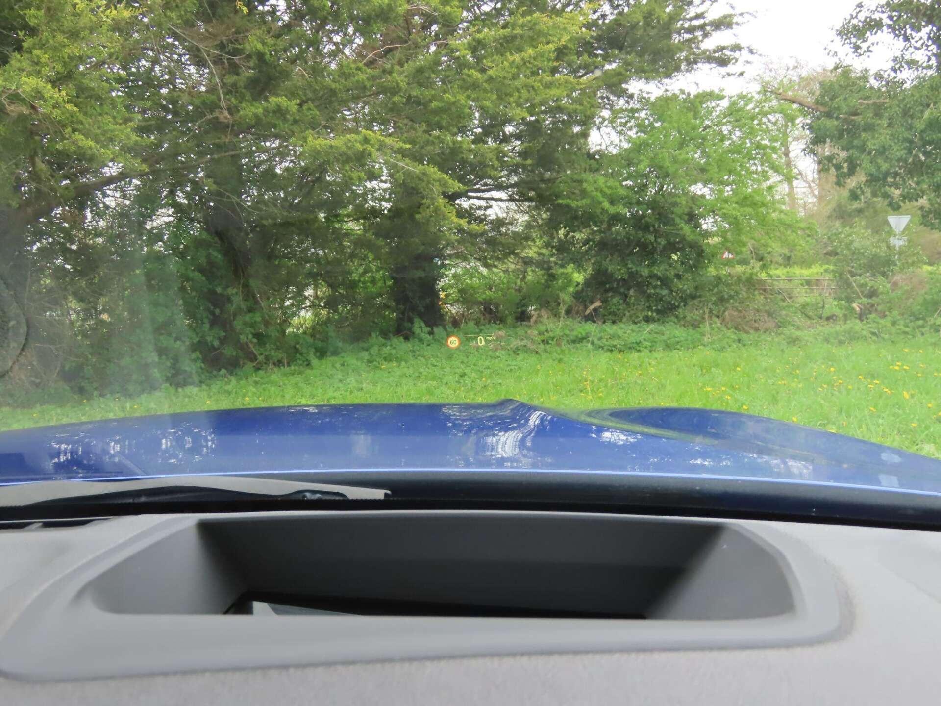 BMW 3 Series view 14