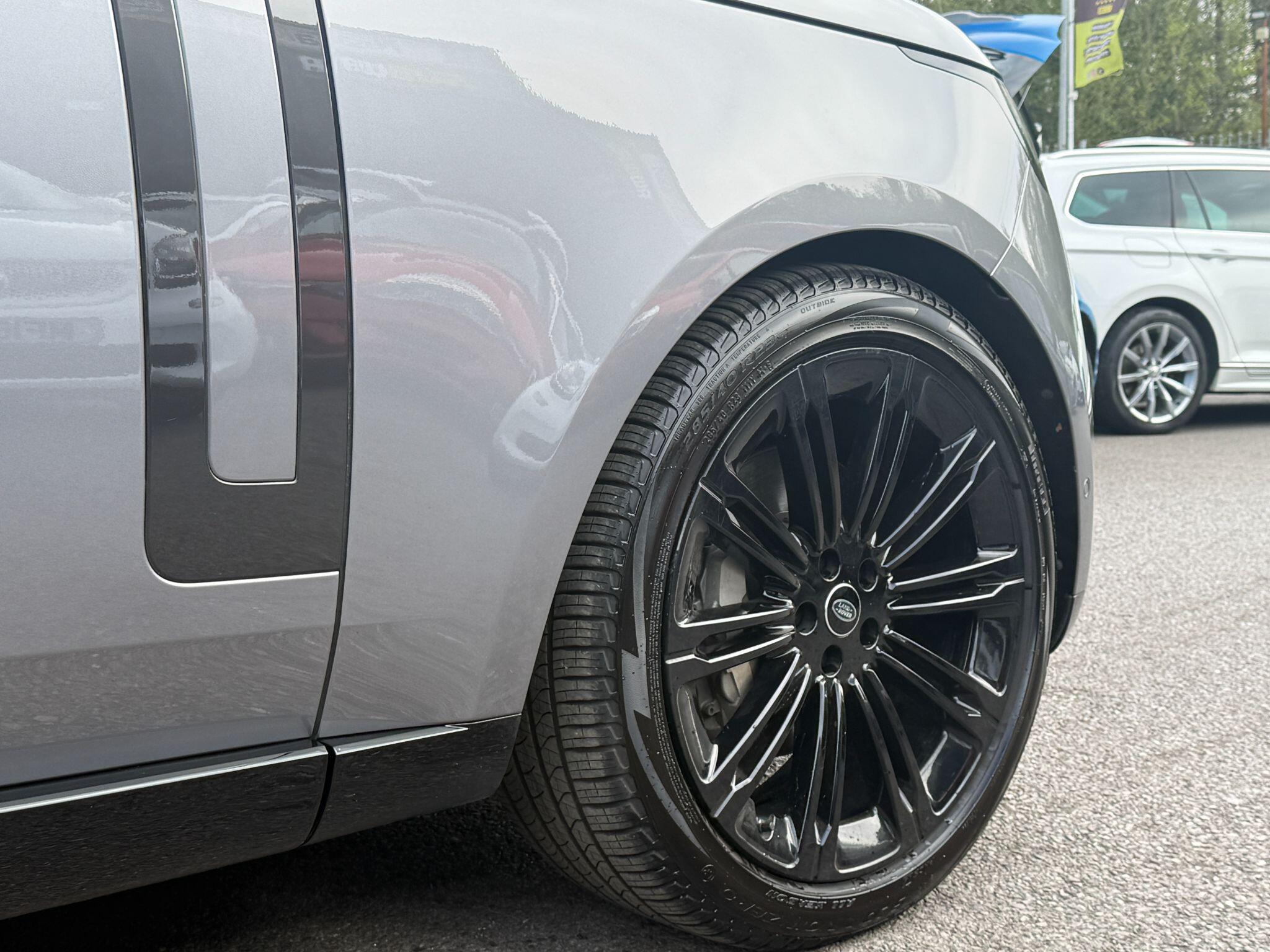 Land Rover Range Rover view 9