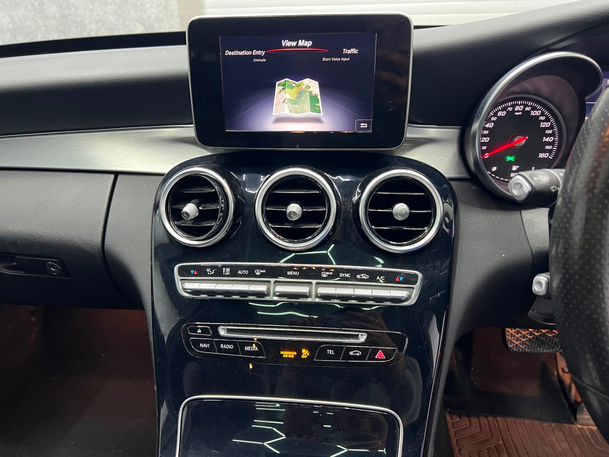 Mercedes-Benz C Class view 17