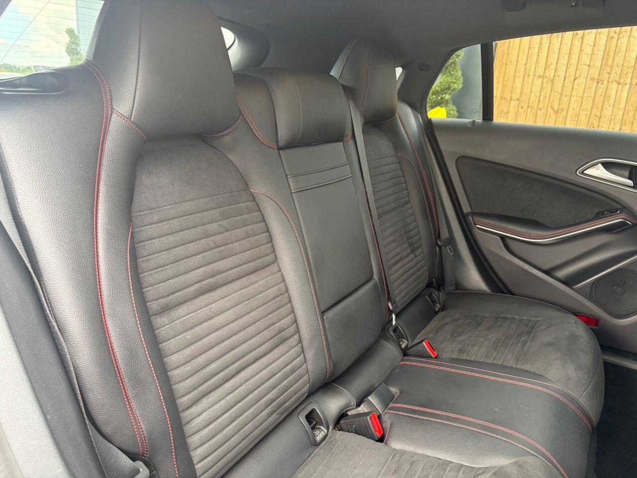 Mercedes-Benz Cla view 28